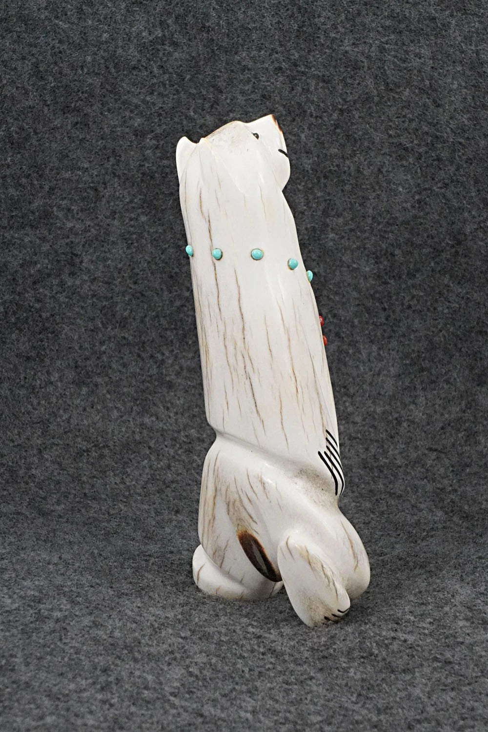 Bear Zuni Fetish Carving - Claudia Peina