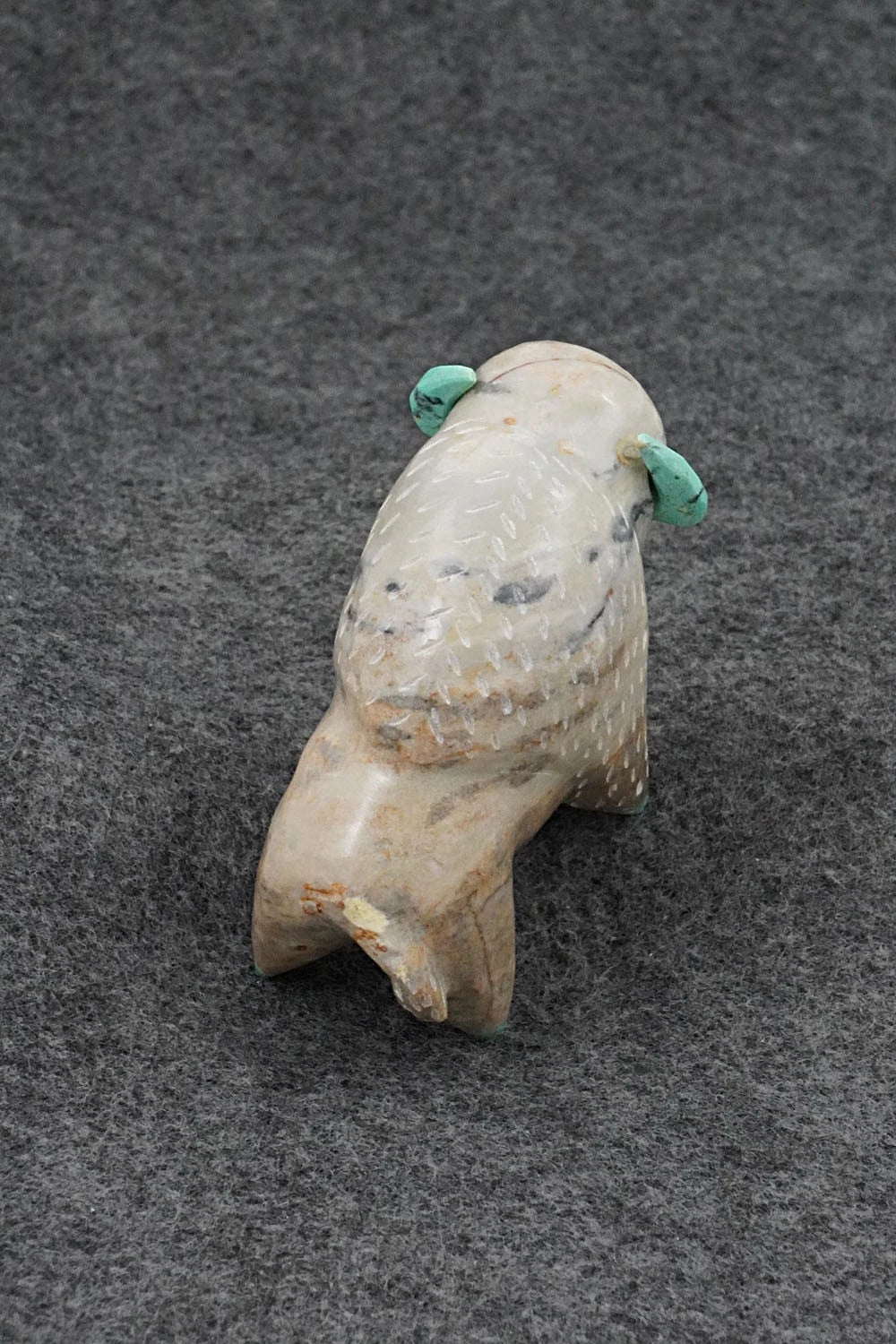 Buffalo Zuni Fetish Carving - Enrike Leekya