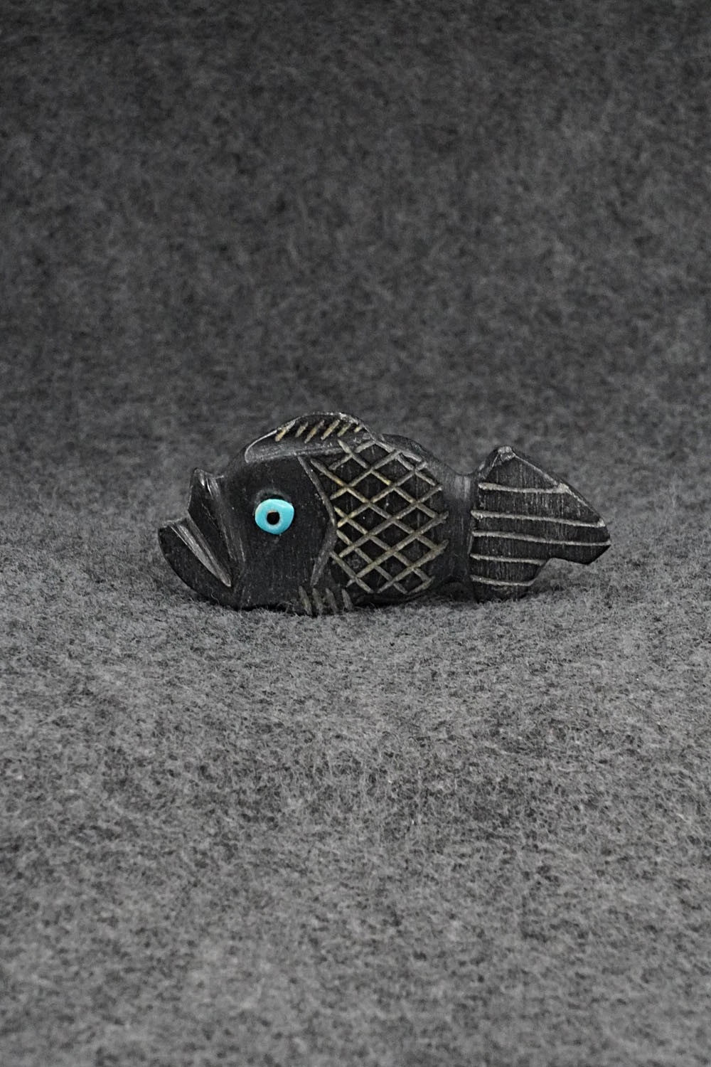 Fish Zuni Fetish Carving - Danette Laate