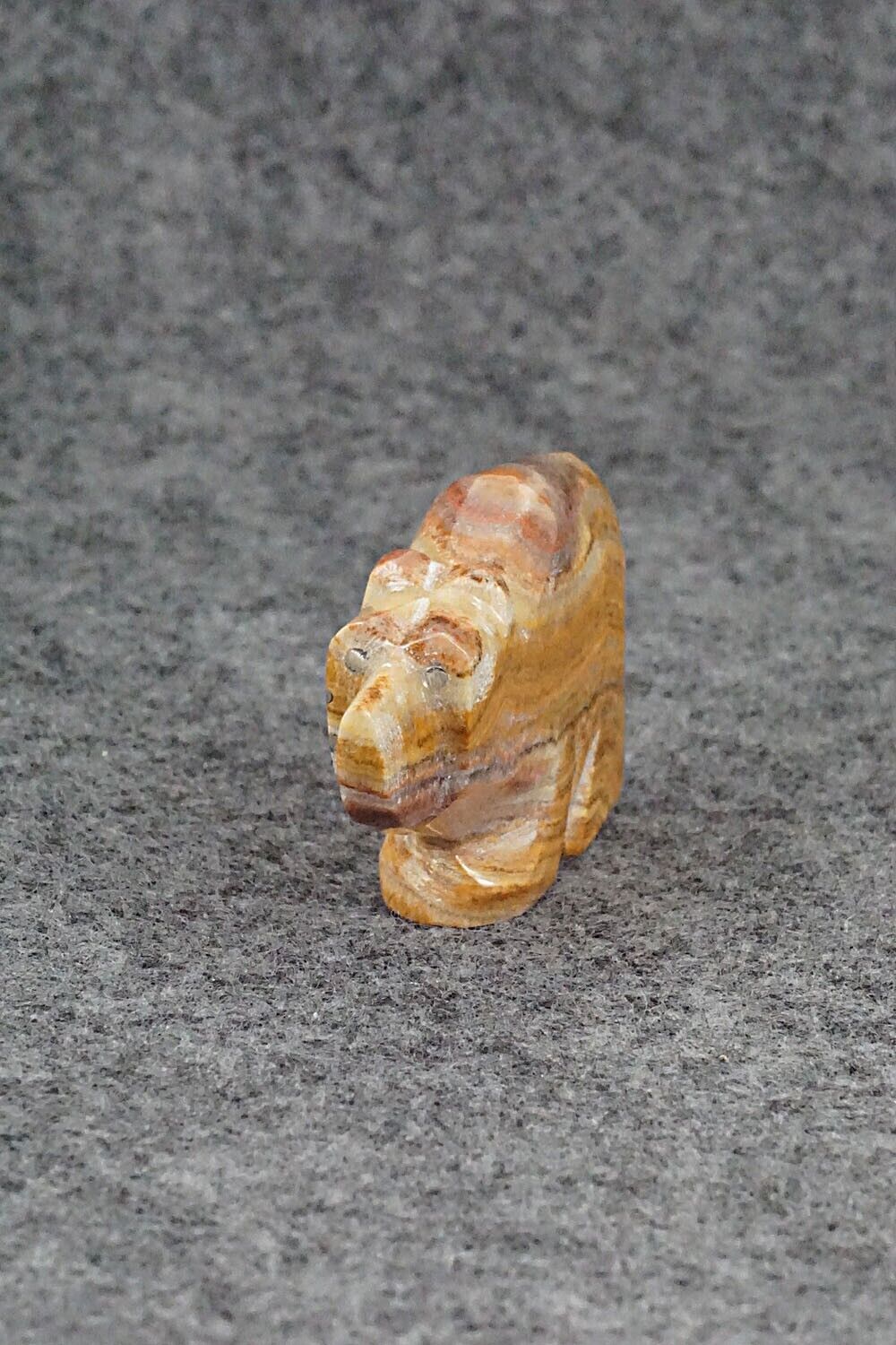 Bear Zuni Fetish Carving - Kenny Chavez