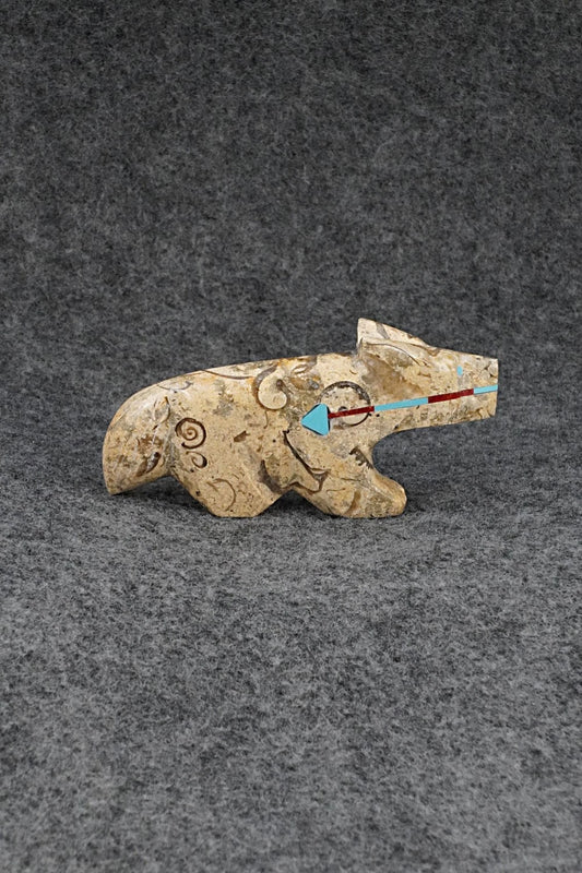 Wolf Zuni Fetish Carving - Kenric Laiwakete