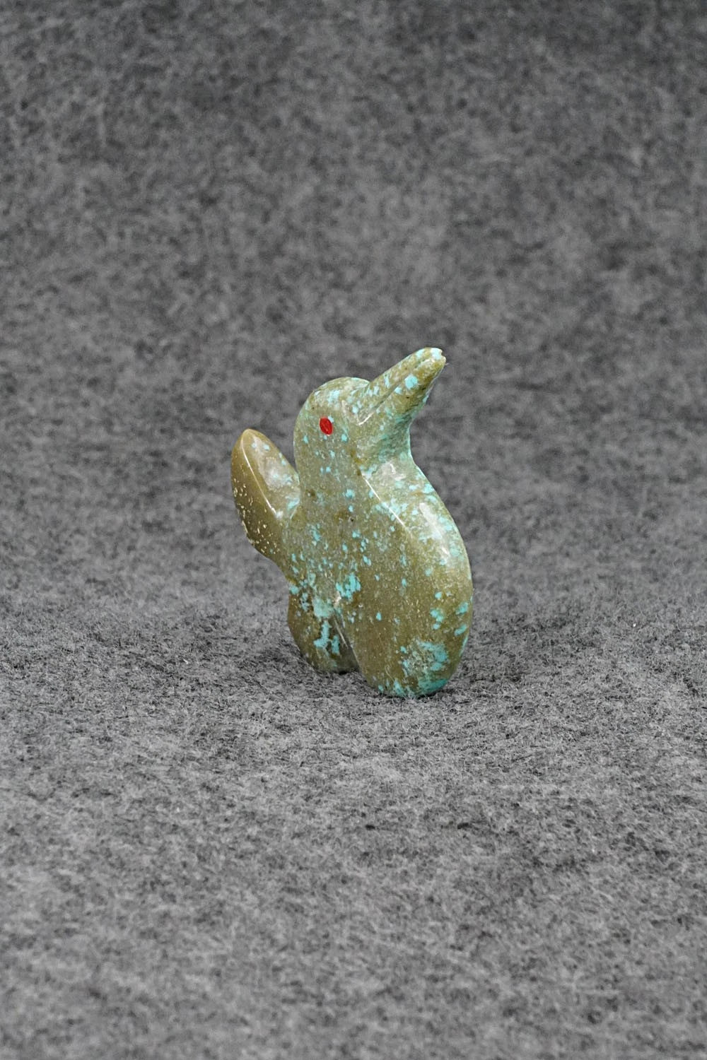 Humming Bird Zuni Fetish Carving - Kenric Laiwakete