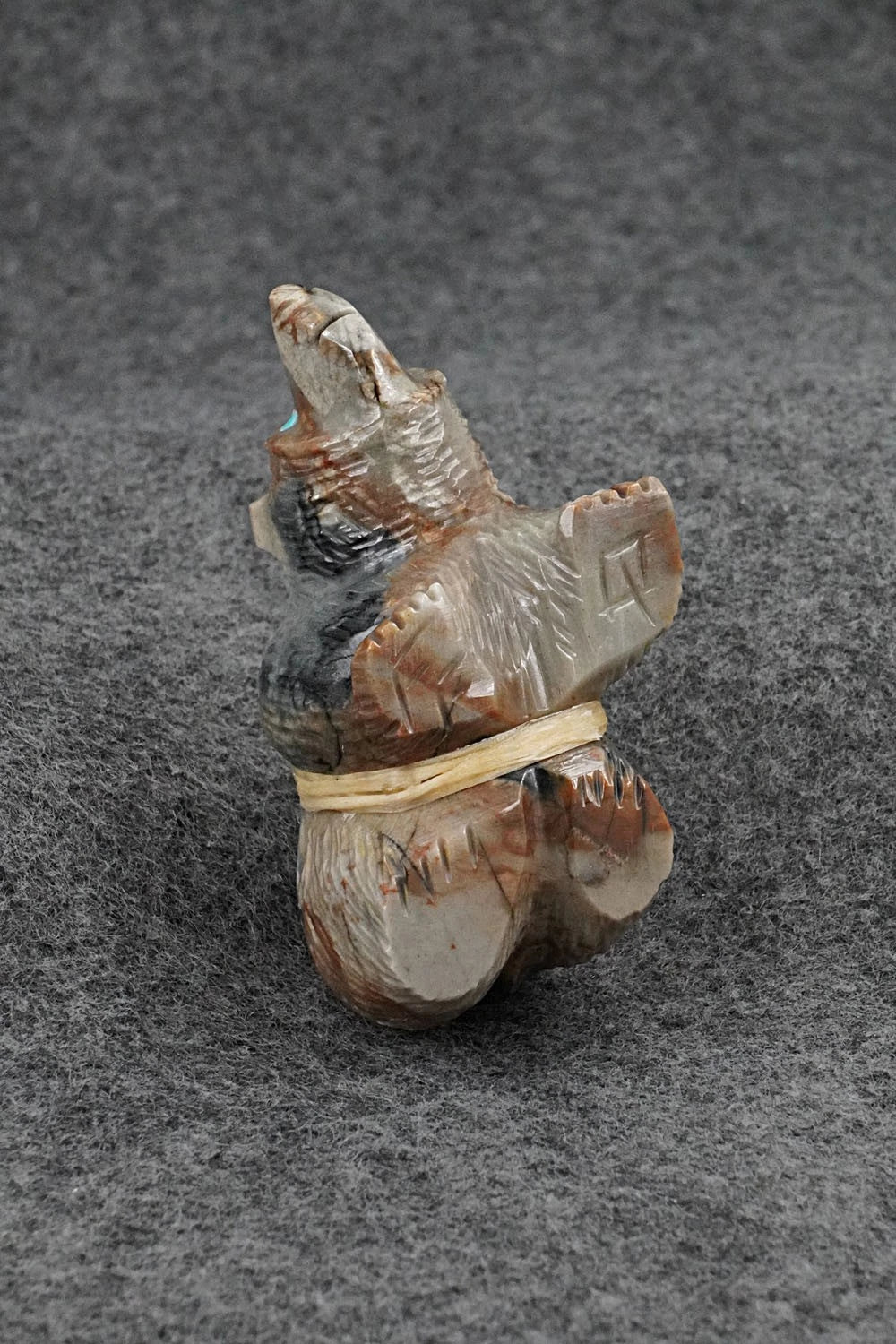 Bear Zuni Fetish Carving - Farlan & Paulette Quam