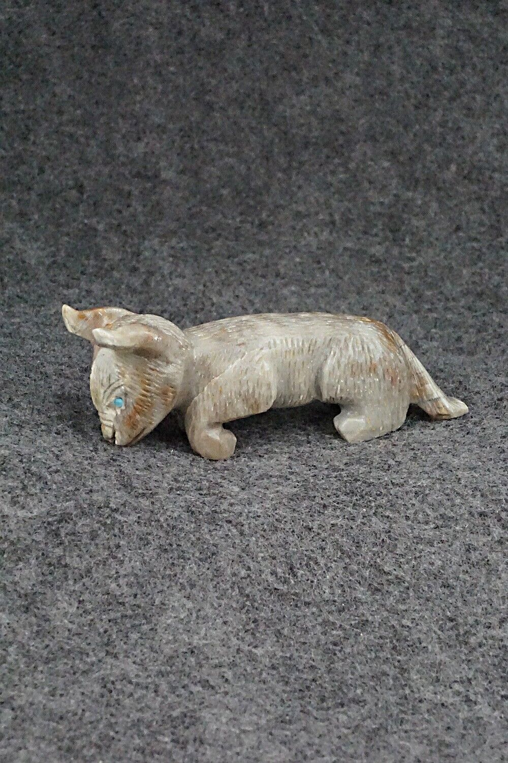 Bull Zuni Fetish Carving - Lindsey Cheama