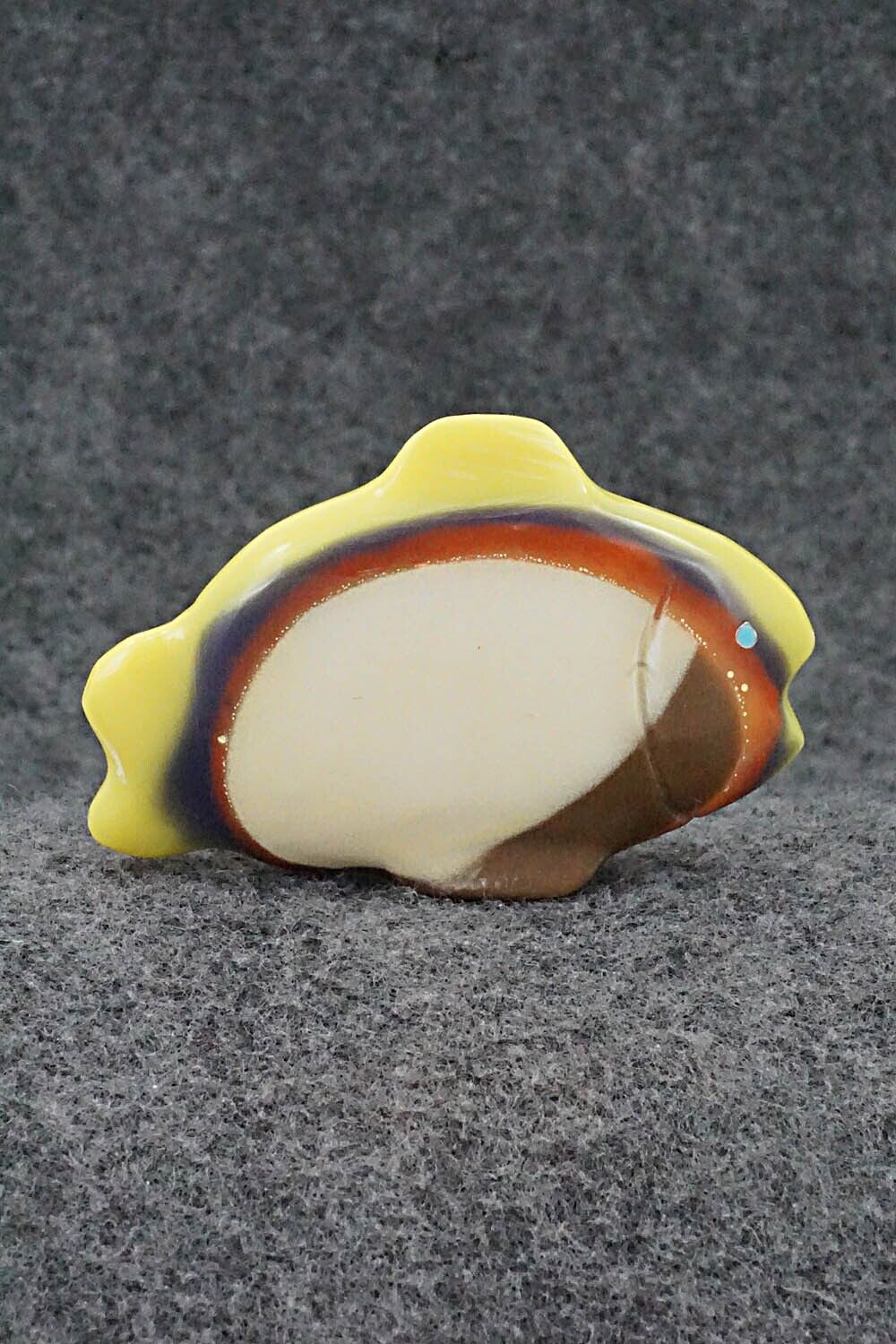 Fish Zuni Fetish Carving - Daphne Quam