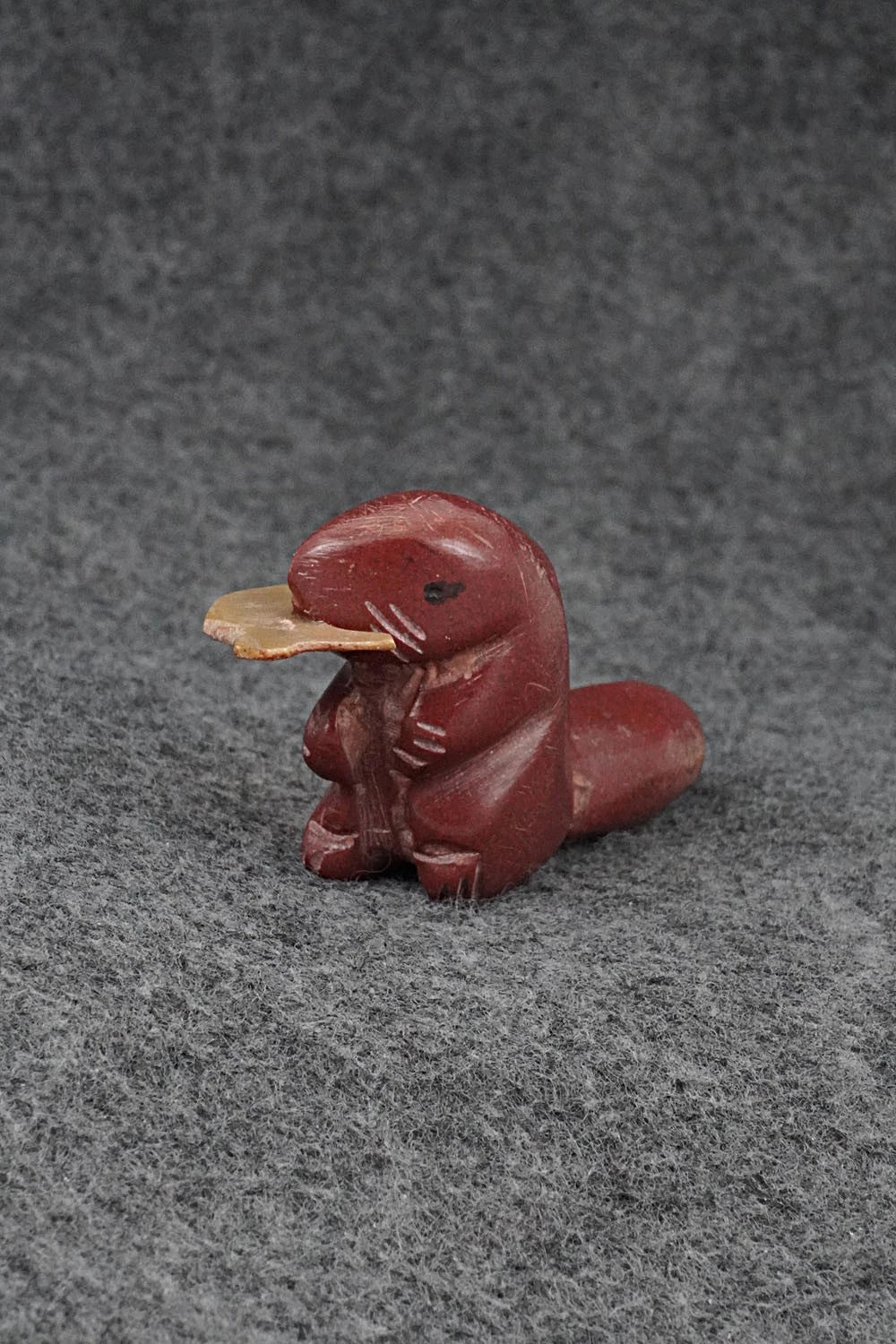 Otter Zuni Fetish Carving - Justin Red Elk