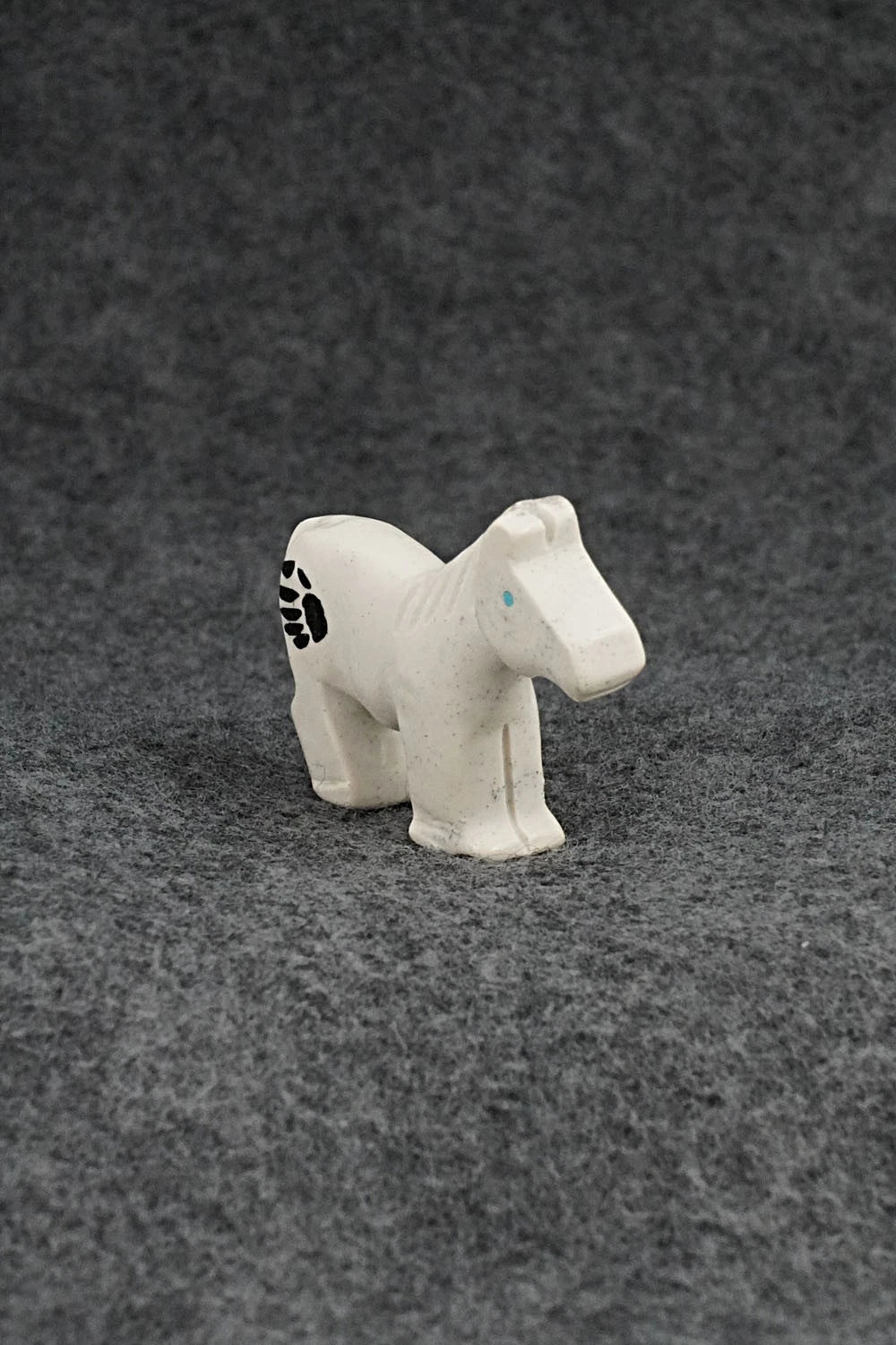Horse Zuni Fetish Carving - Carol Martin