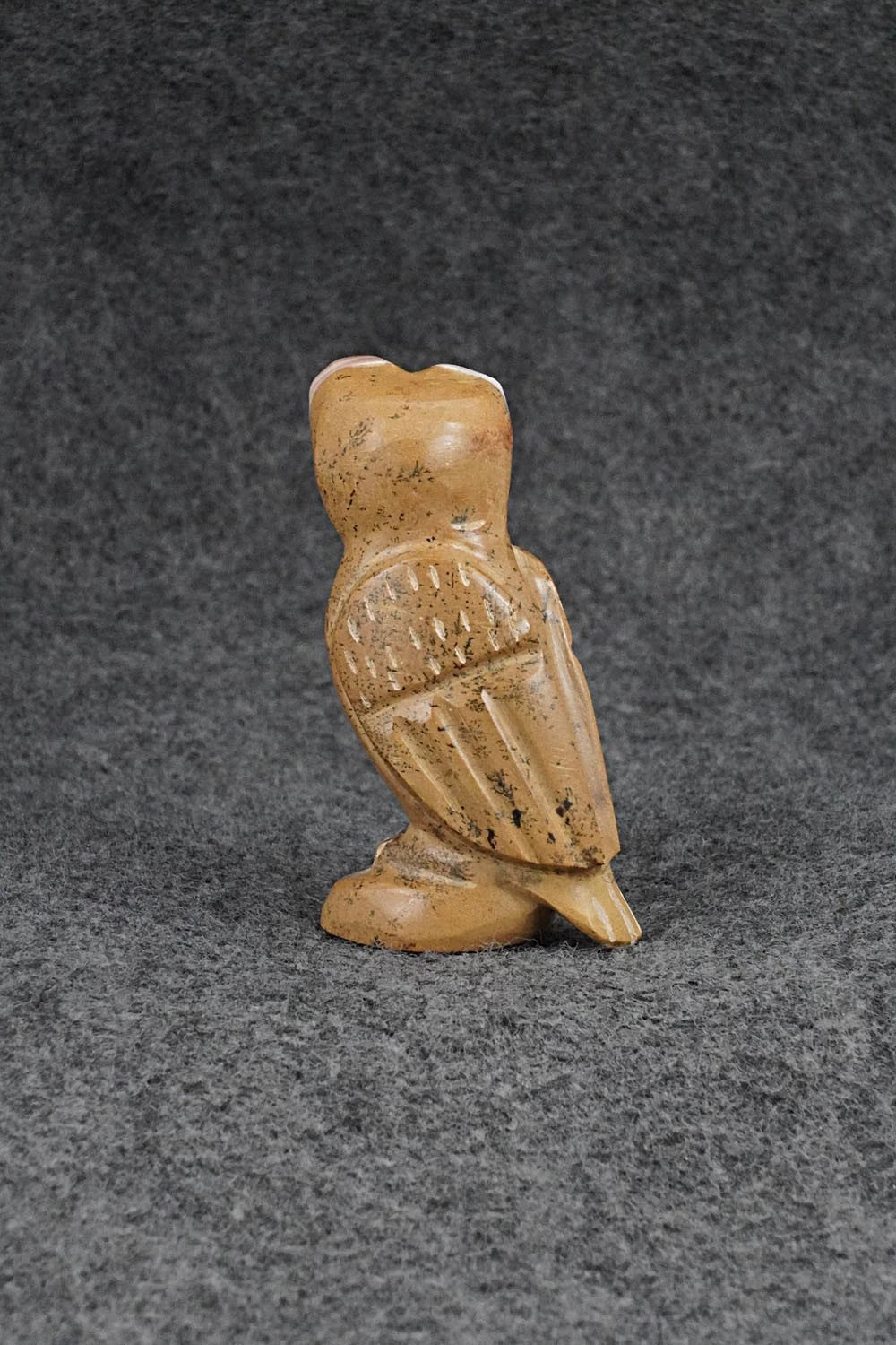 Owl Zuni Fetish Carving - Enrike Leekya