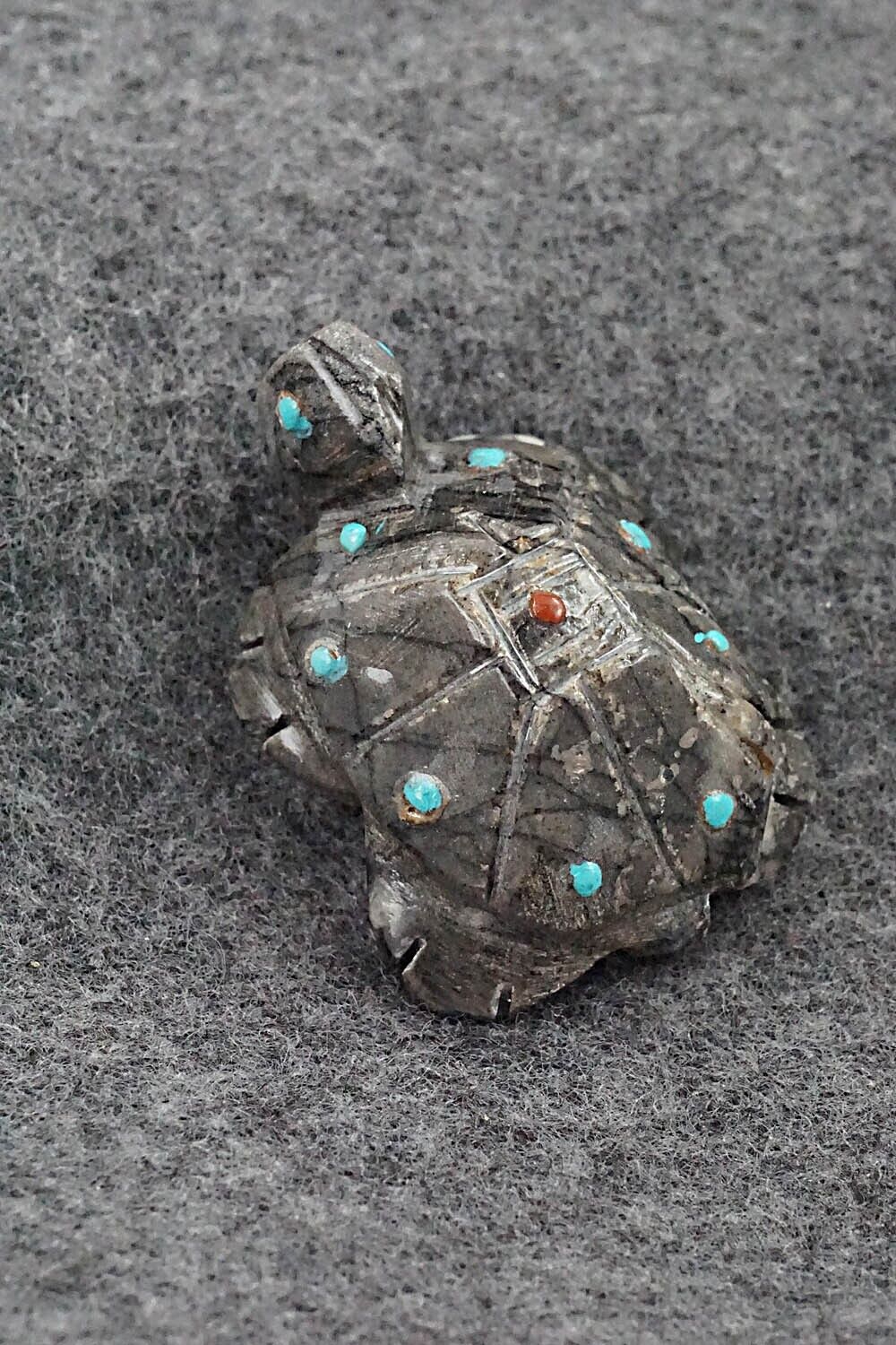 Turtle Zuni Fetish Carving - Carl Etsate