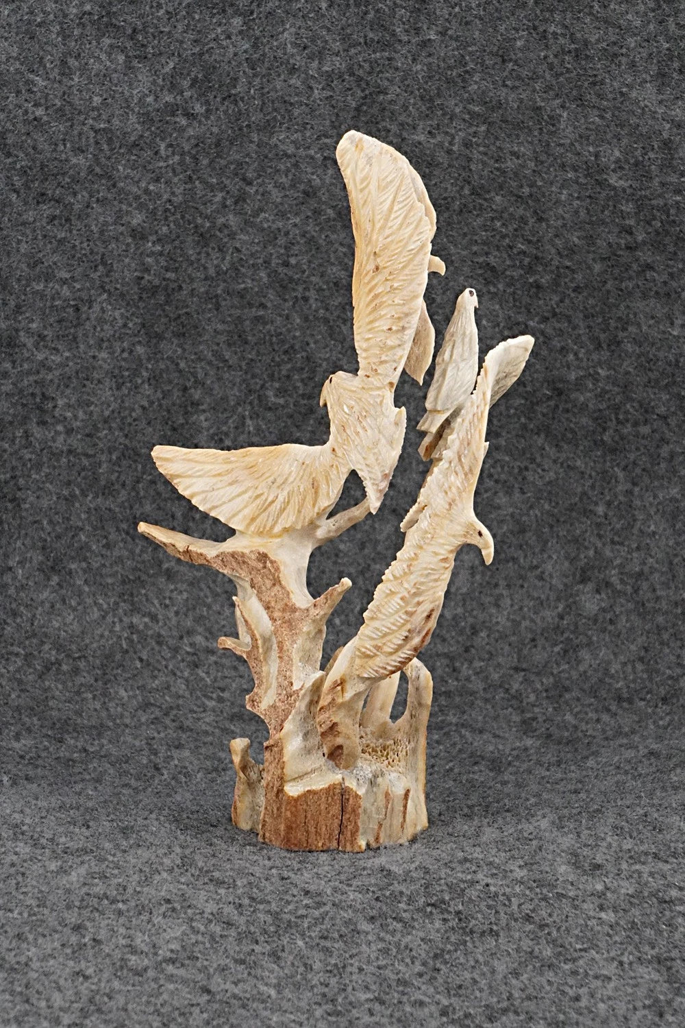 Eagle Zuni Fetish Carving - Ruben Najera