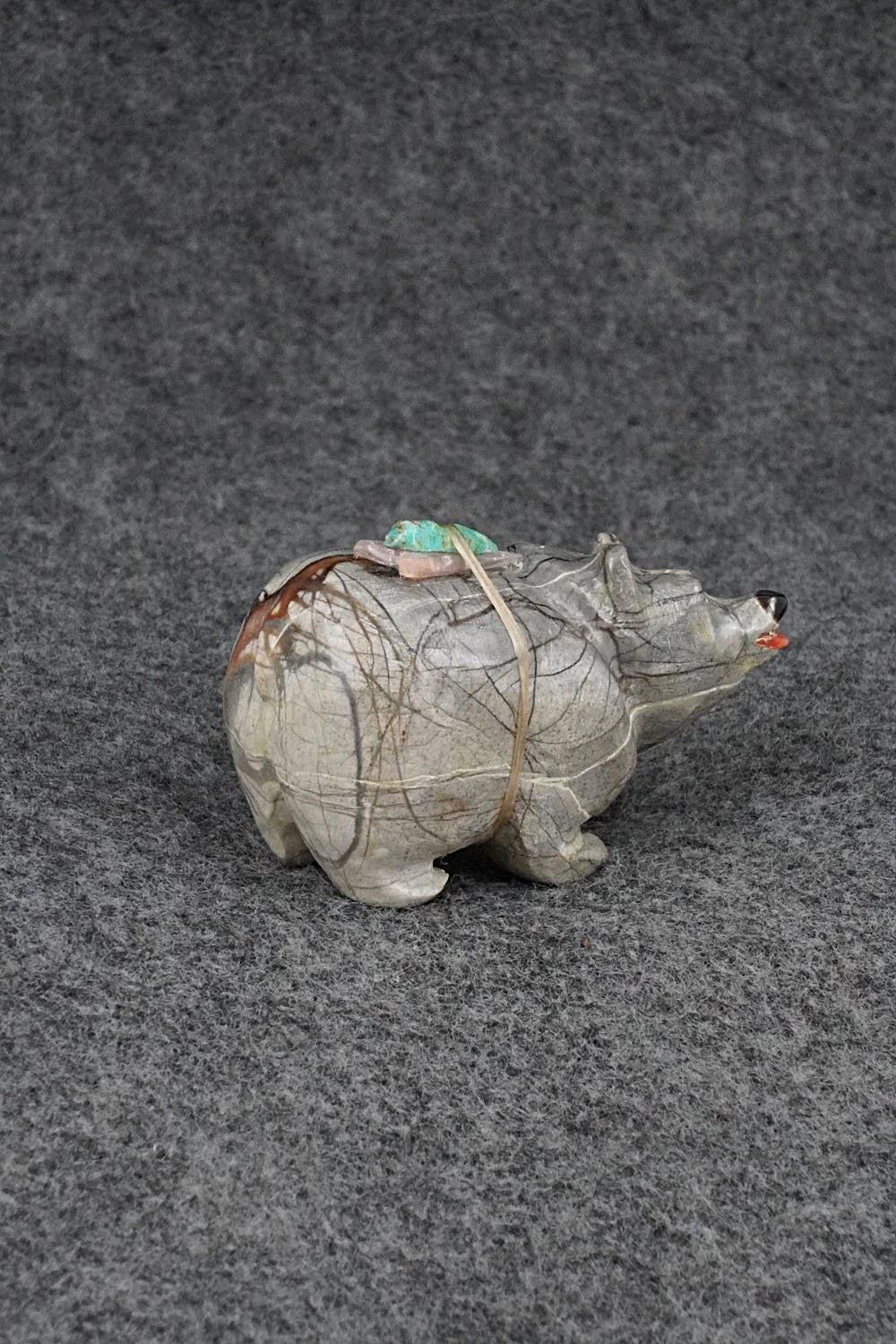 Bear Zuni Fetish Carving - Freddie Leekya