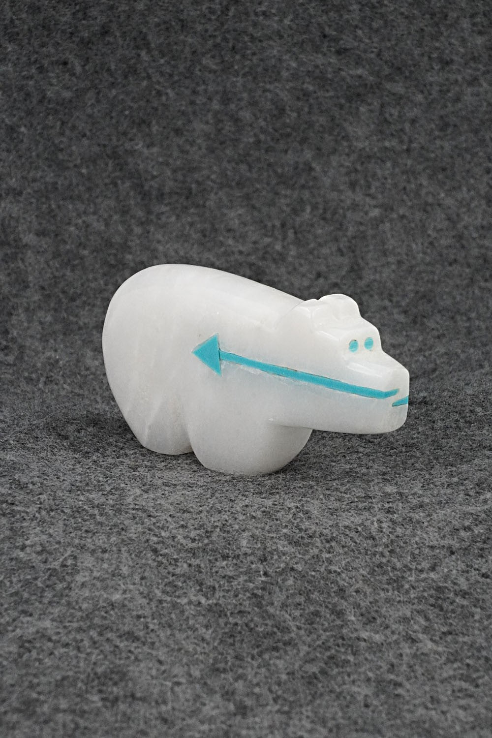 Bear Zuni Fetish Carving - Bernard Laiwakete
