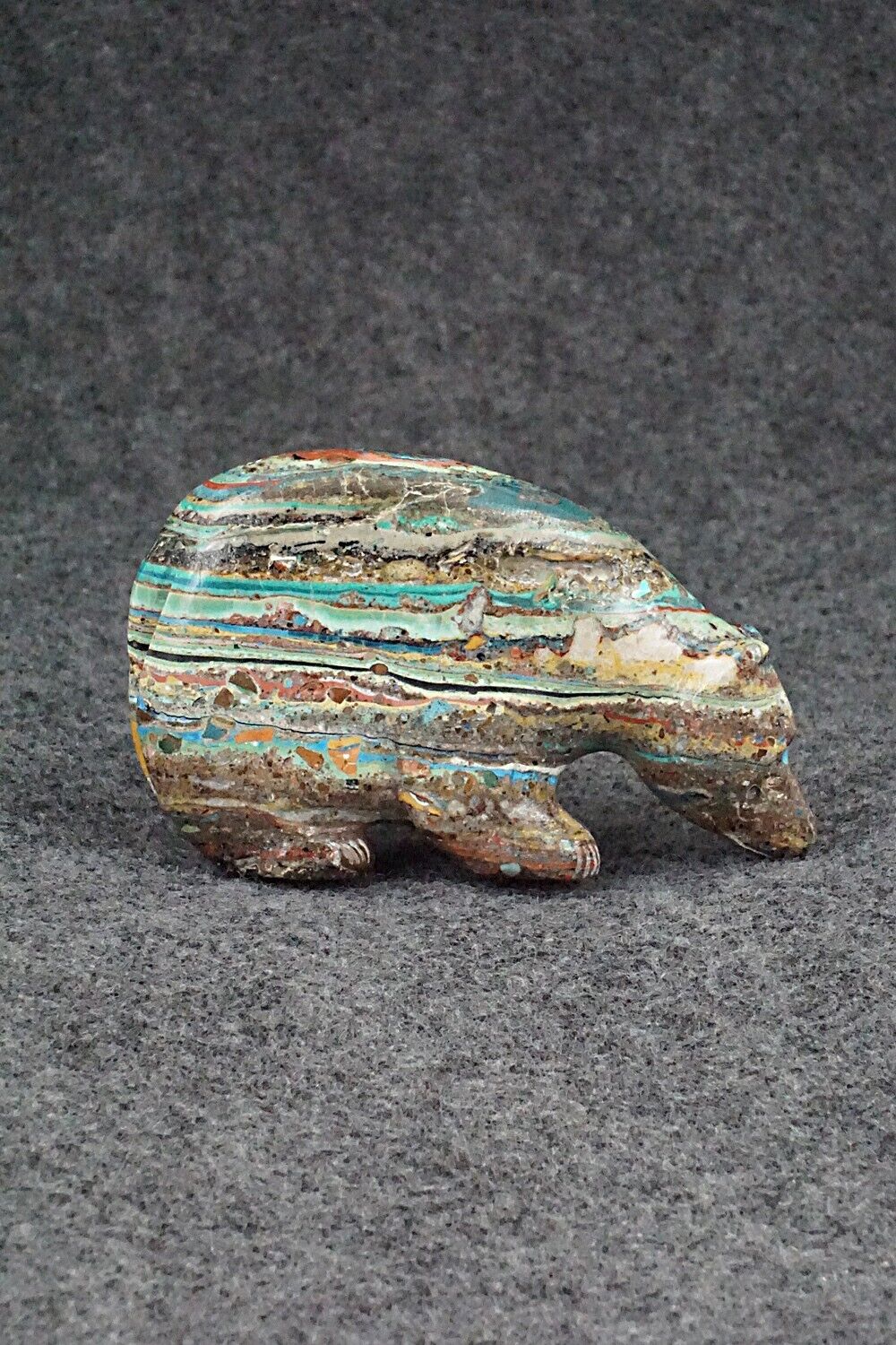 Bear Zuni Fetish Carving - Nelson Yatsatte