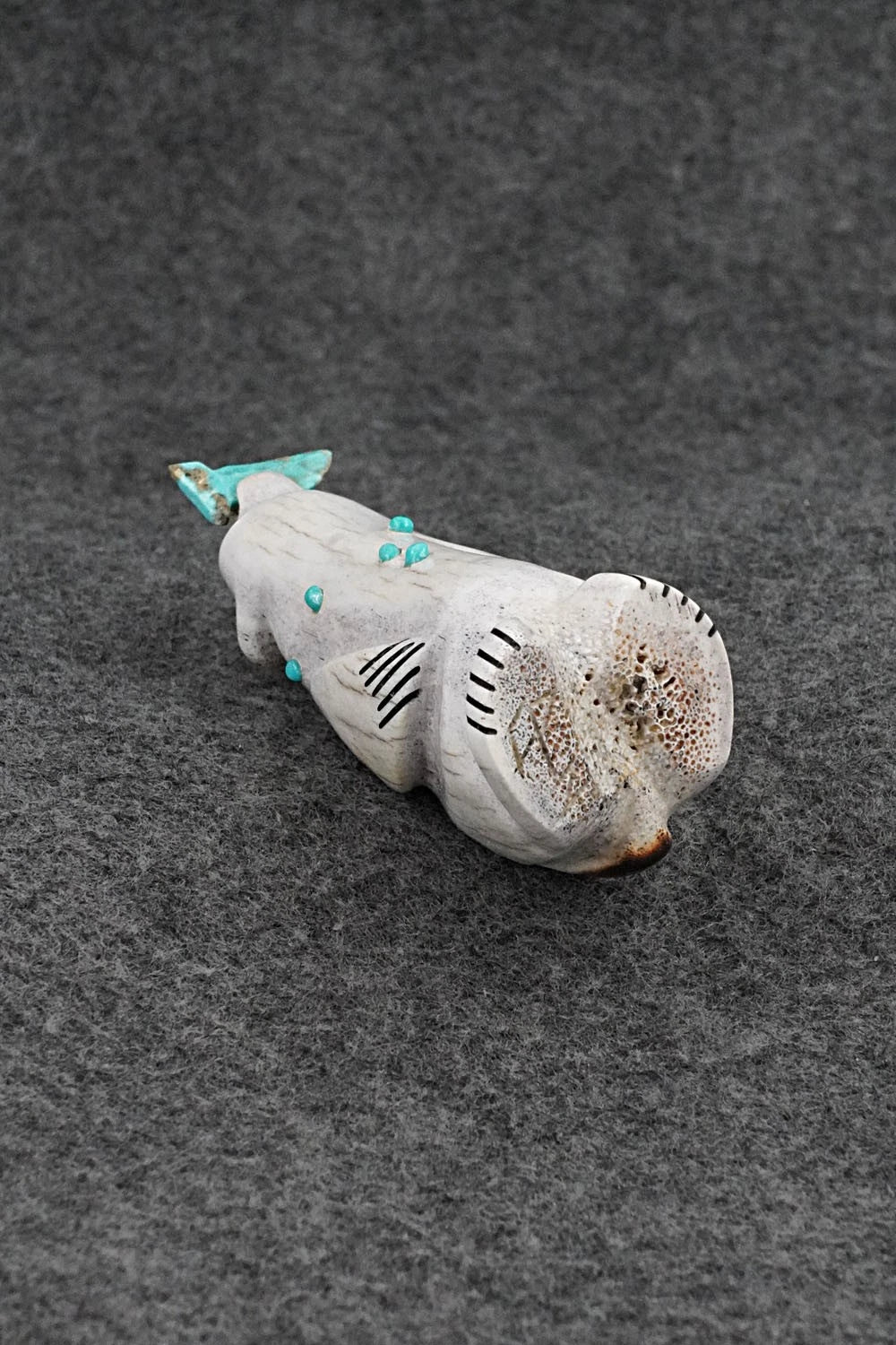 Bear Zuni Fetish Carving - Claudia Peina