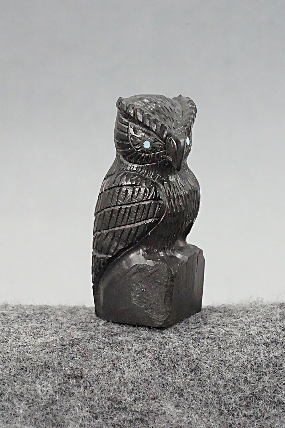Owl Zuni Fetish Carving - Chris Peina
