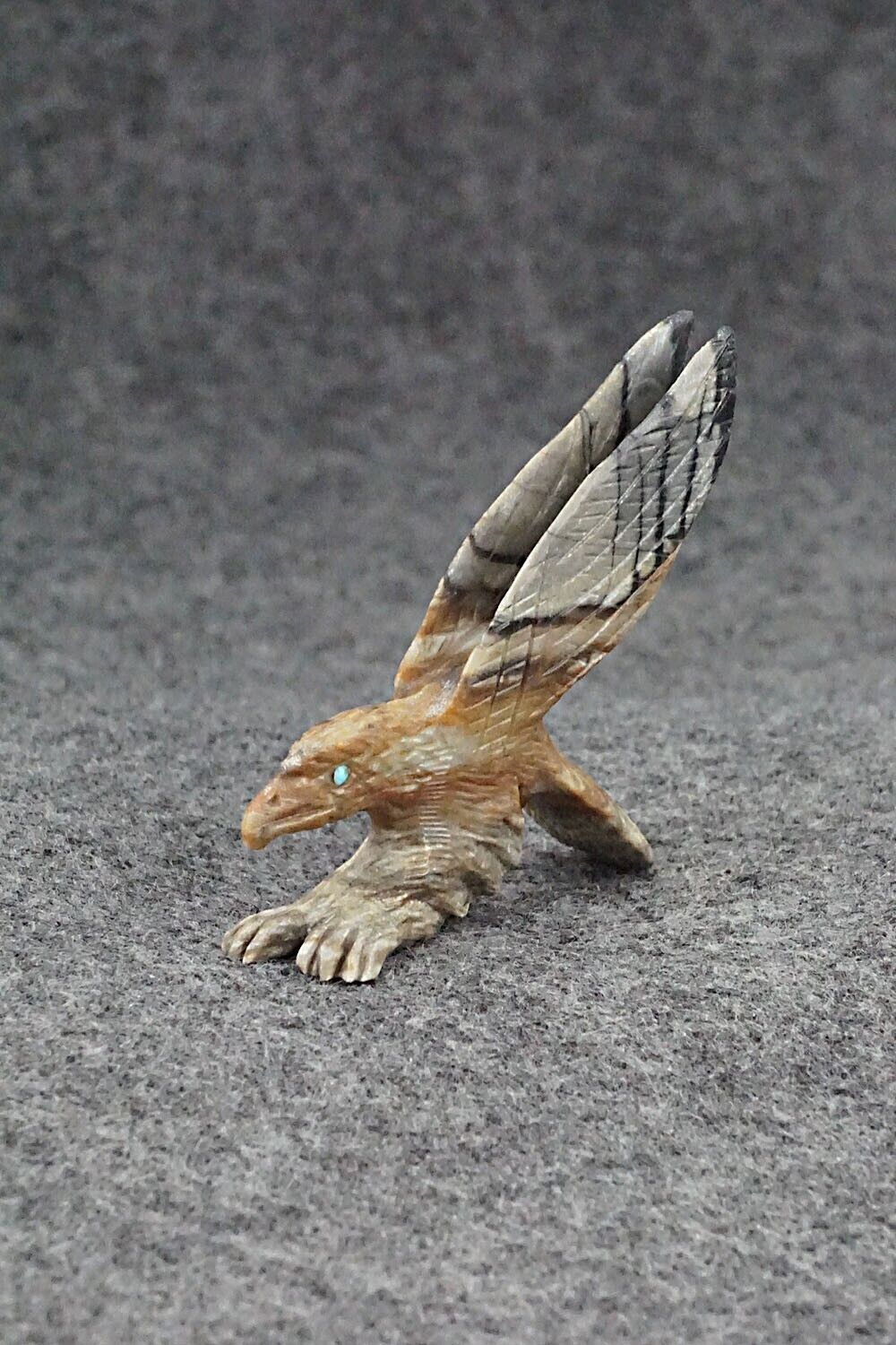 Eagle Zuni Fetish Carving - Lance Cheama