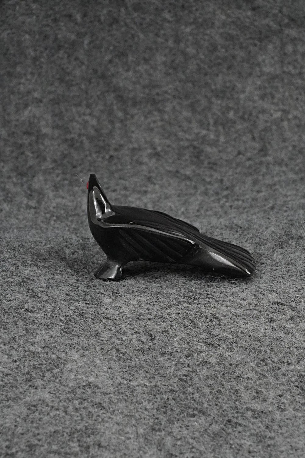 Crow Zuni Fetish Carving - Calvert Bowanie