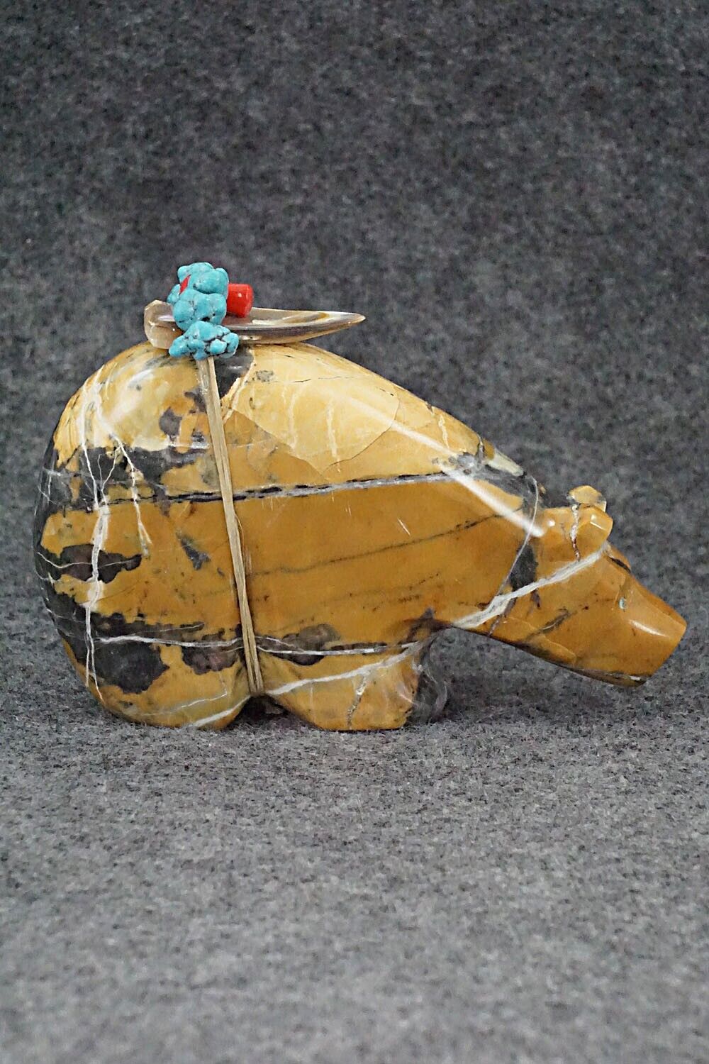 Bear Zuni Fetish Carving - Rodney Laiwakete