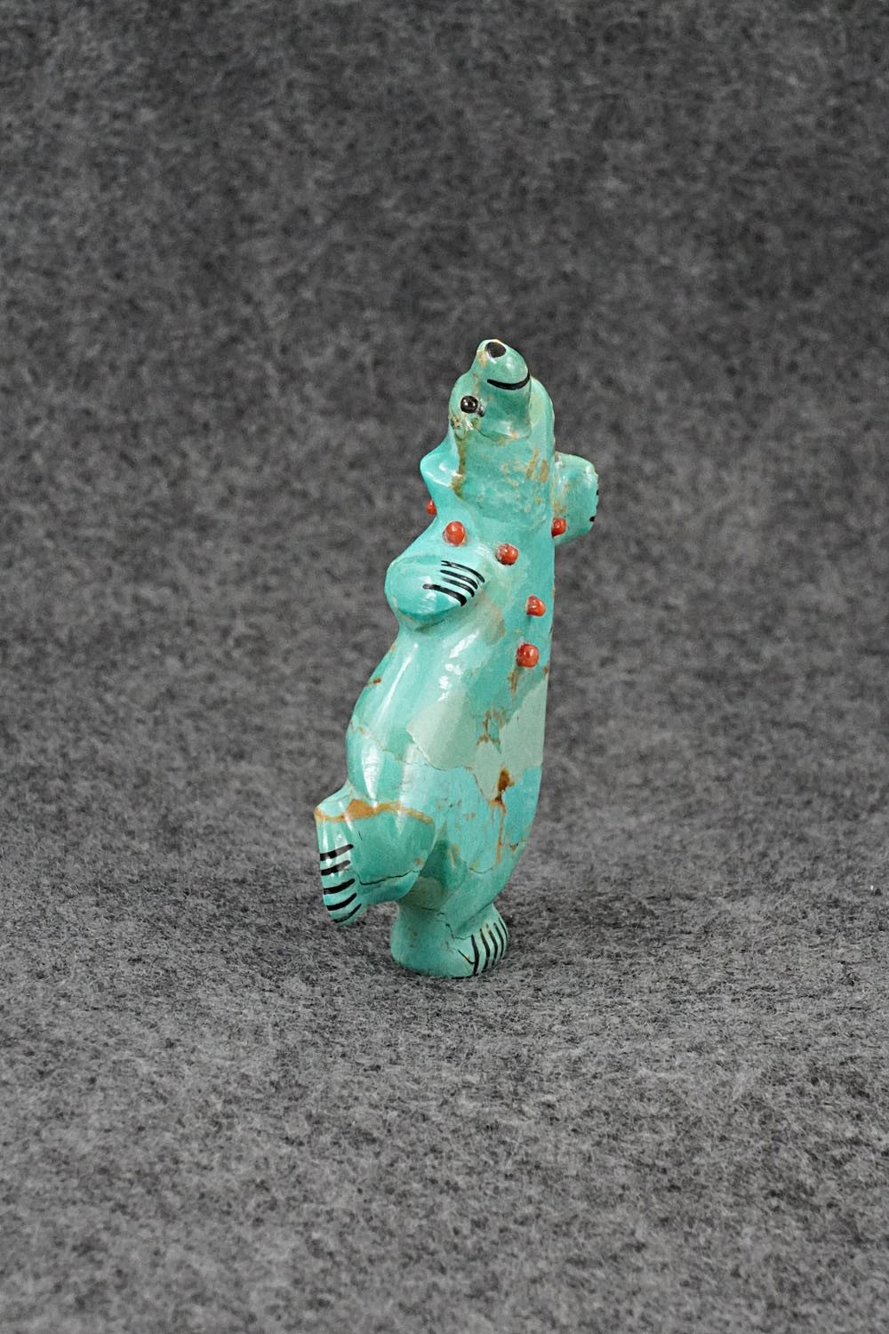 Bear Zuni Fetish Carving - Claudia Peina