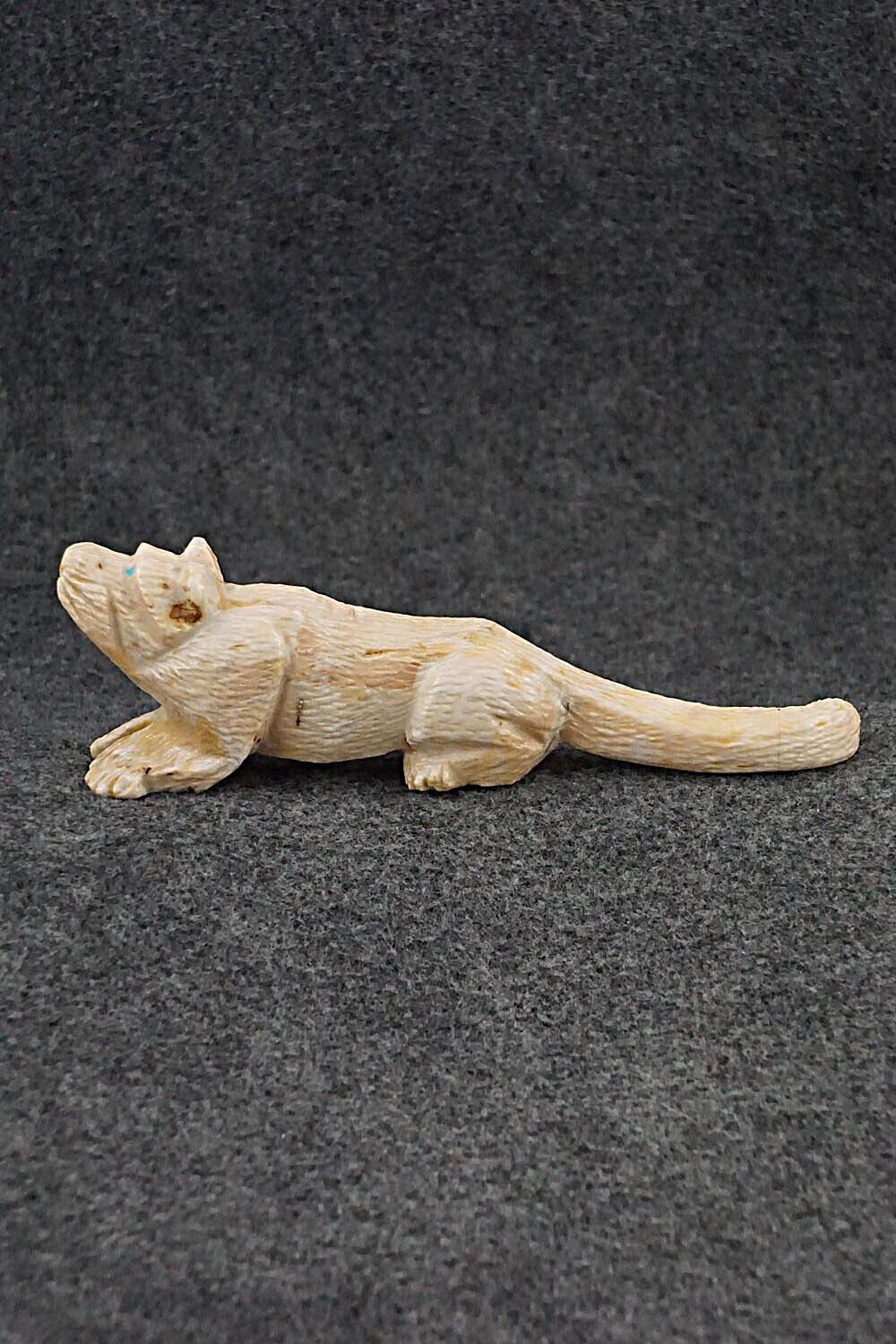 Mountain Lion Zuni Fetish Carving - Tony Mackel