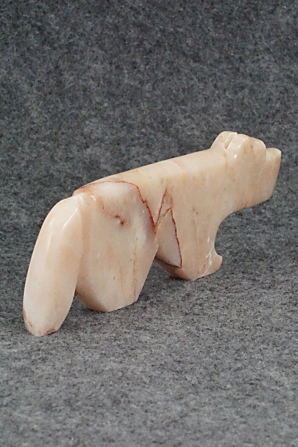 Wolf Zuni Fetish Carving - Bernard Laiwakete