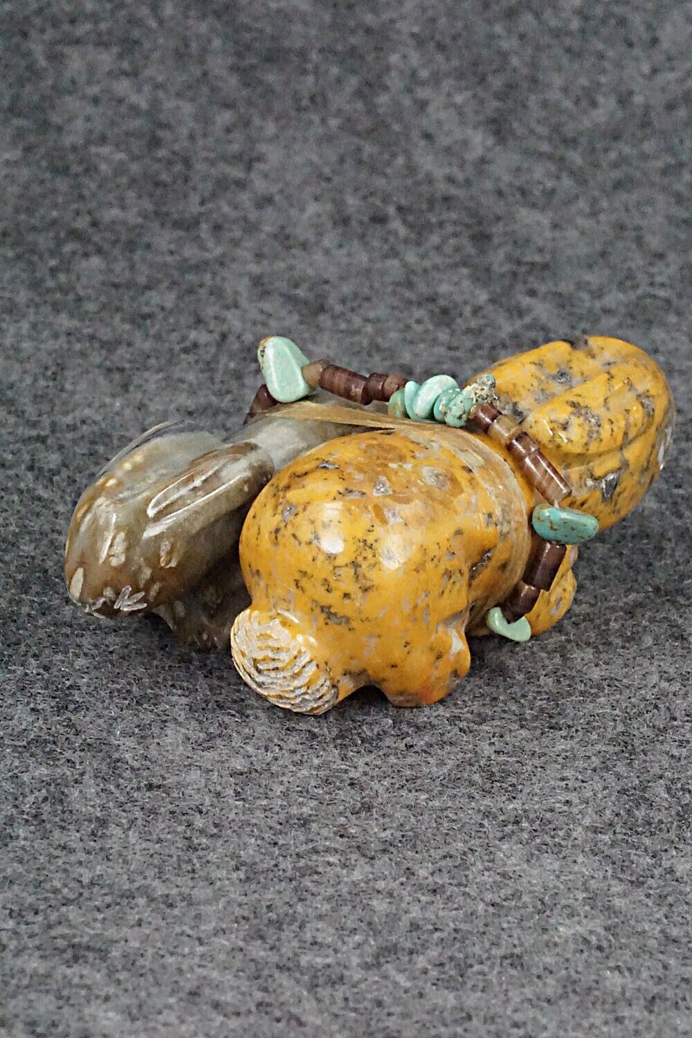 Rabbits Zuni Fetish Carving - Daisy Natewa