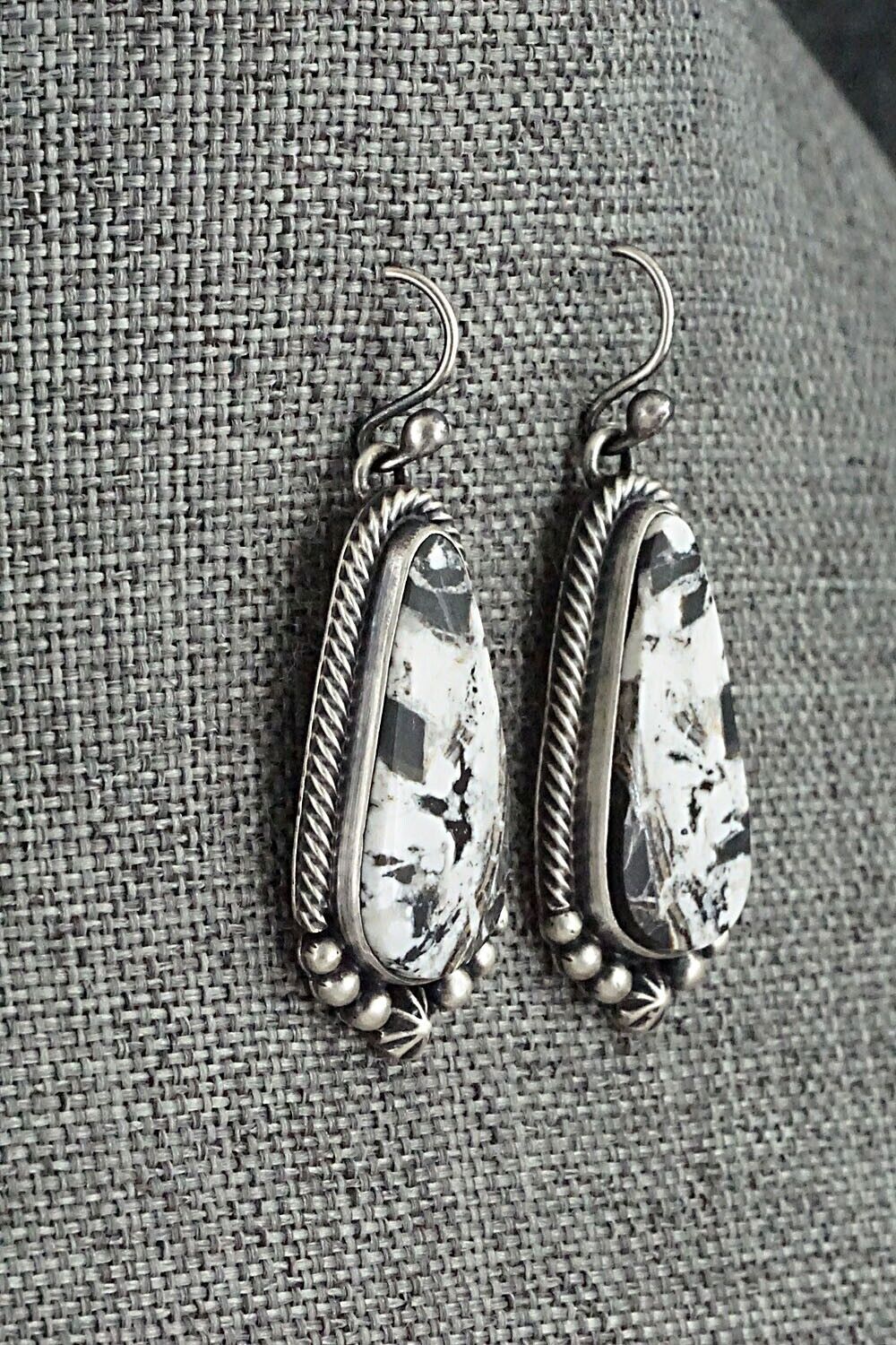 White Buffalo & Sterling Silver Necklace & Earrings Set - Diana Wylie