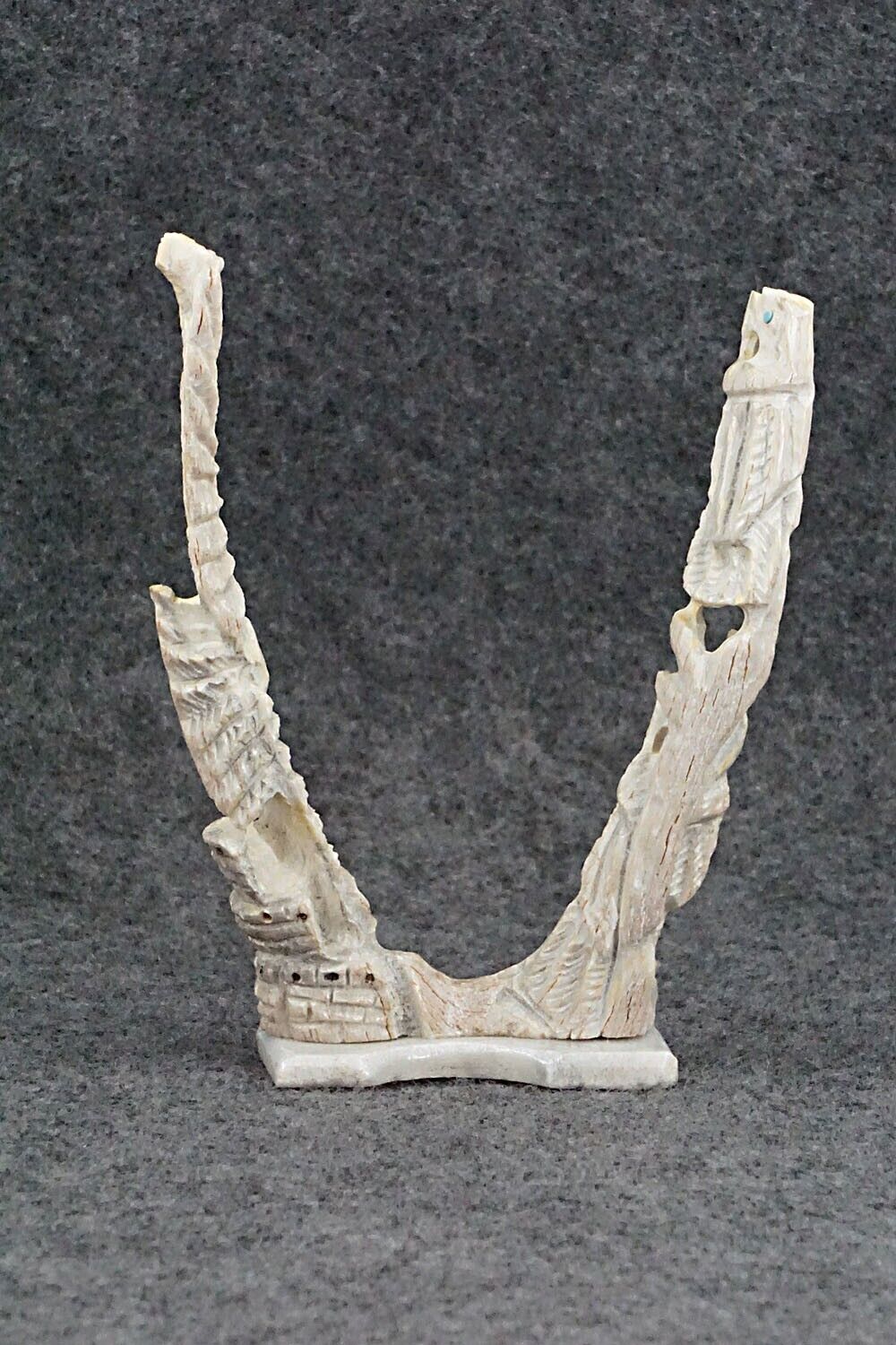 Eagle Zuni Fetish Carving - Jerrold Lahaleon