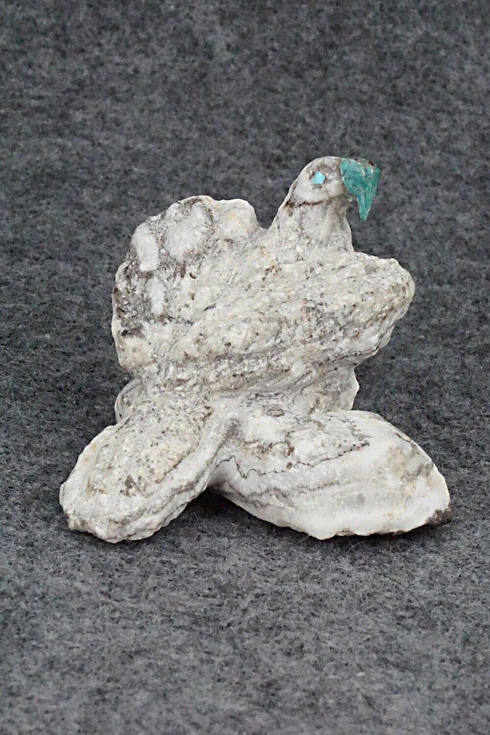 Eagle Zuni Fetish Carving - Jon Quam