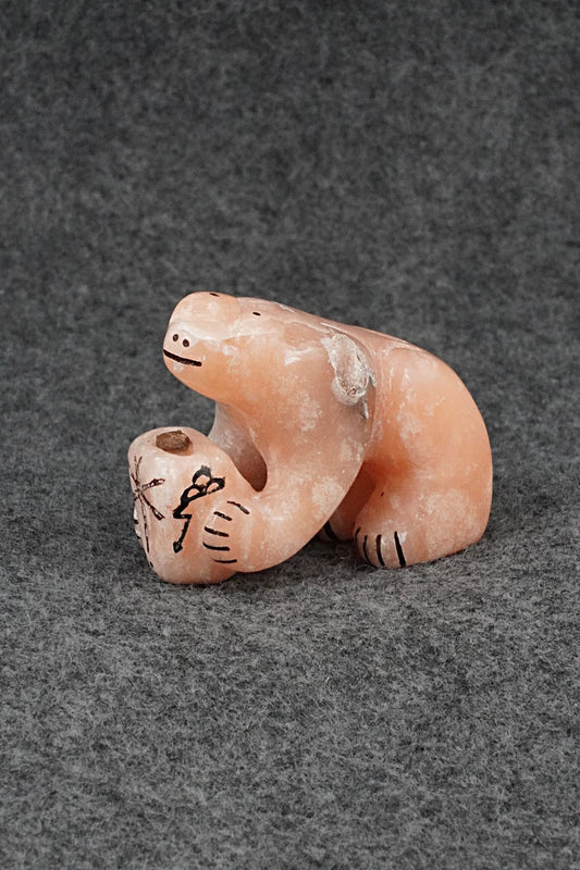 Bear Zuni Fetish Carving - Rick Kallestewa