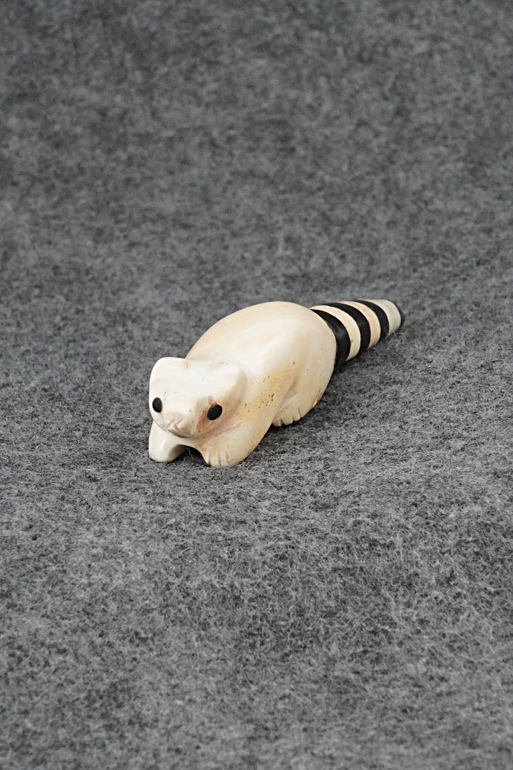 Raccoon Zuni Fetish Carving - Justin Red Elk
