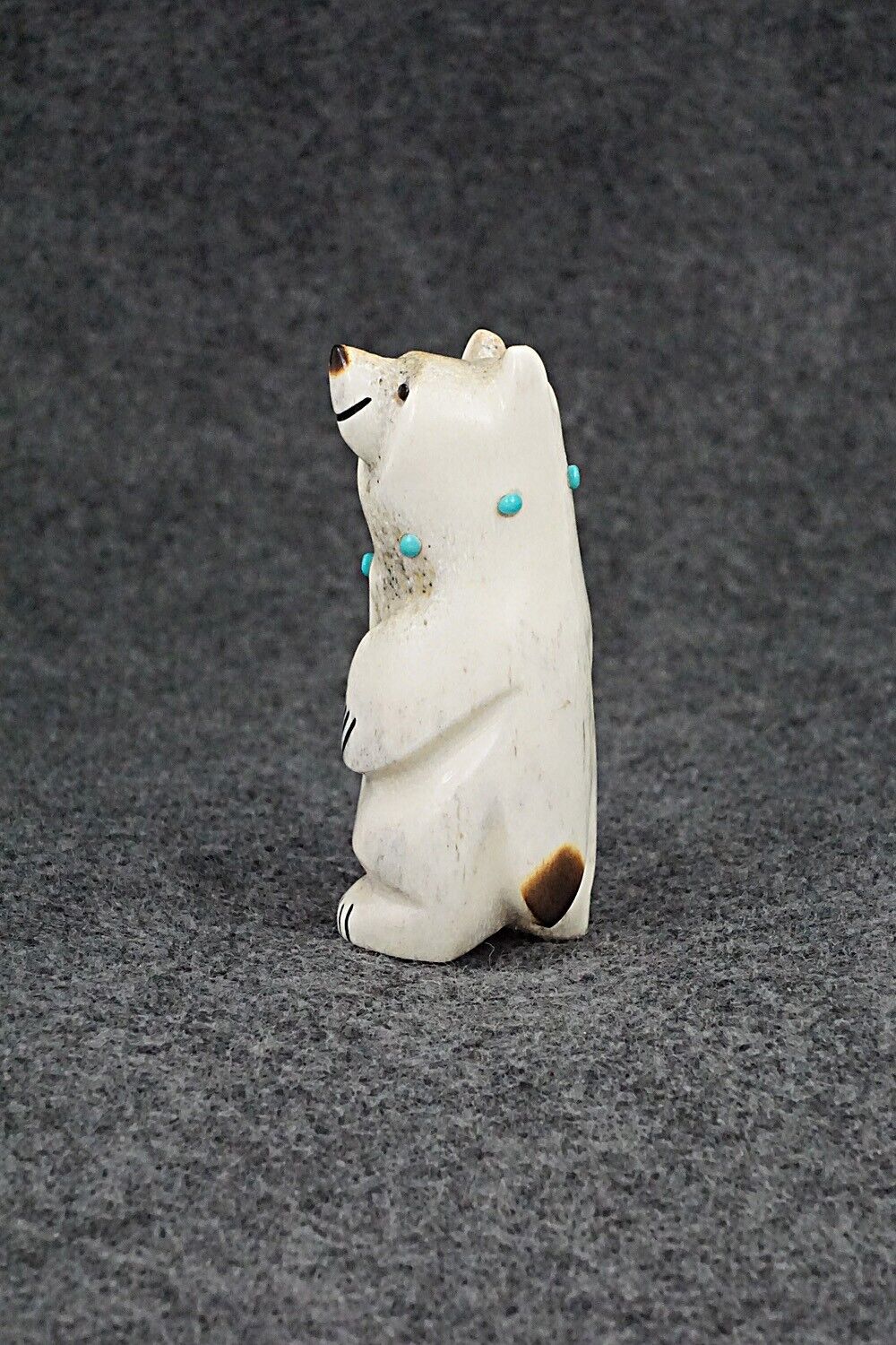 Bear Zuni Fetish Carving - Claudia Peina