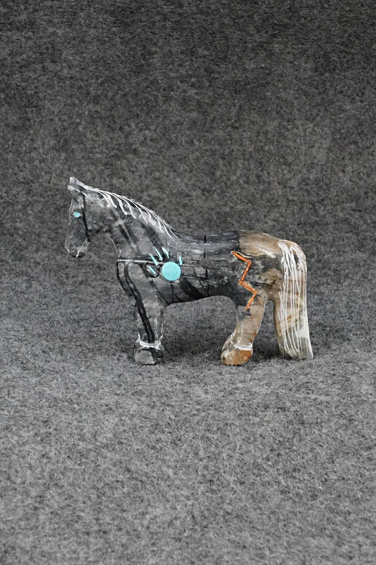 Horse Zuni Fetish Carving - Andres Lementino