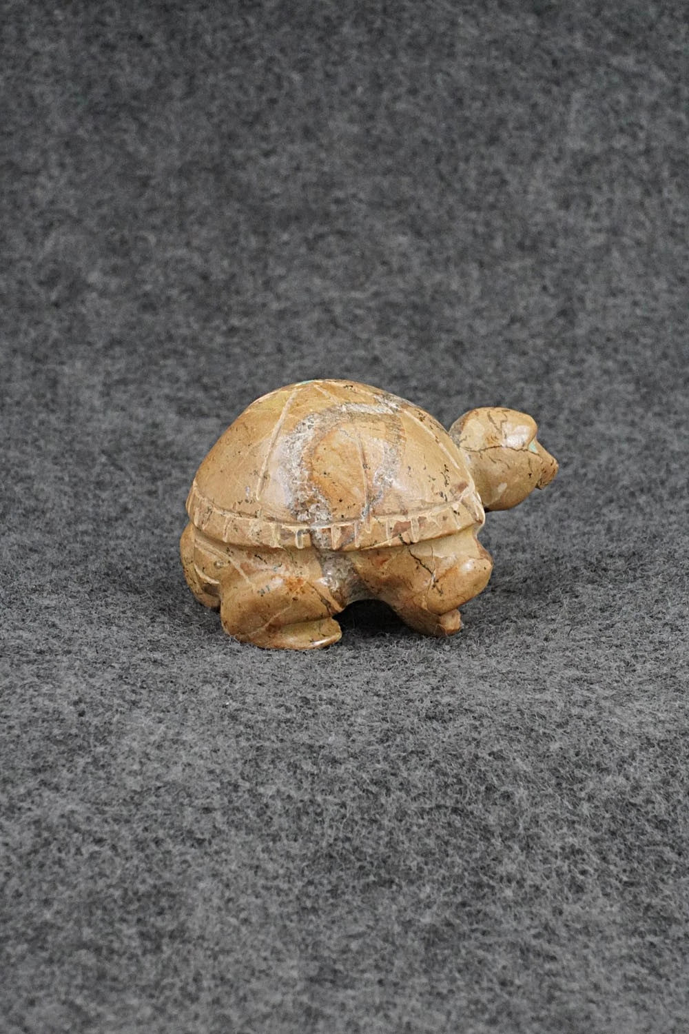 Turtle Zuni Fetish Carving - Freddie Leekya