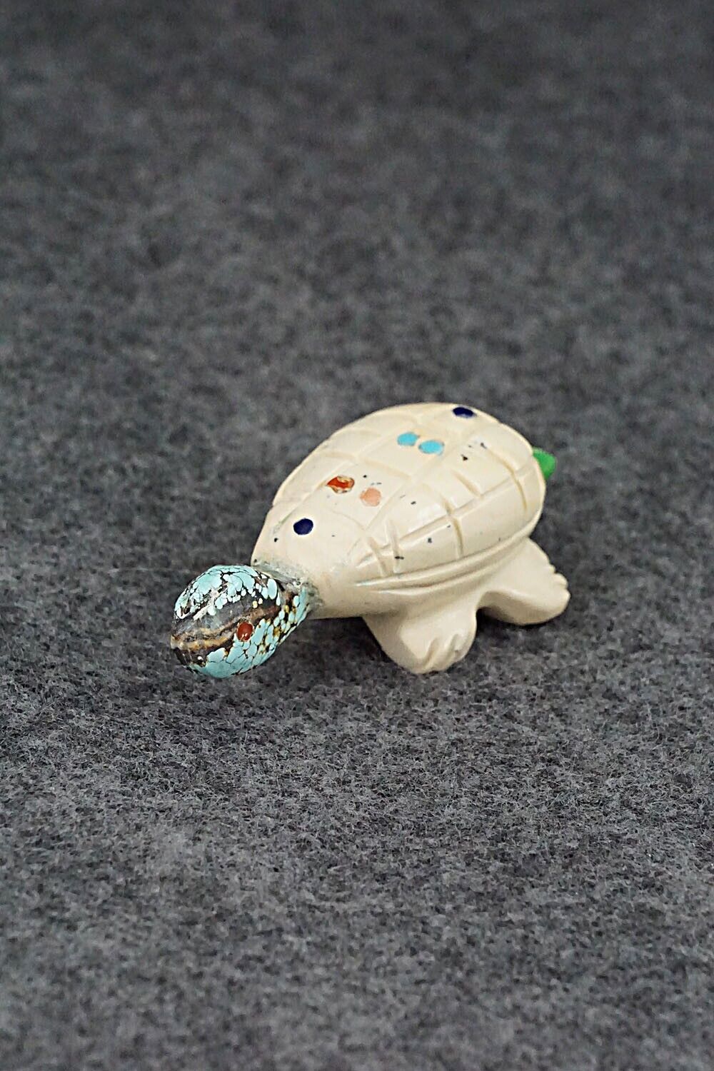 Turtle Zuni Fetish Carving - Louise Ponchuella