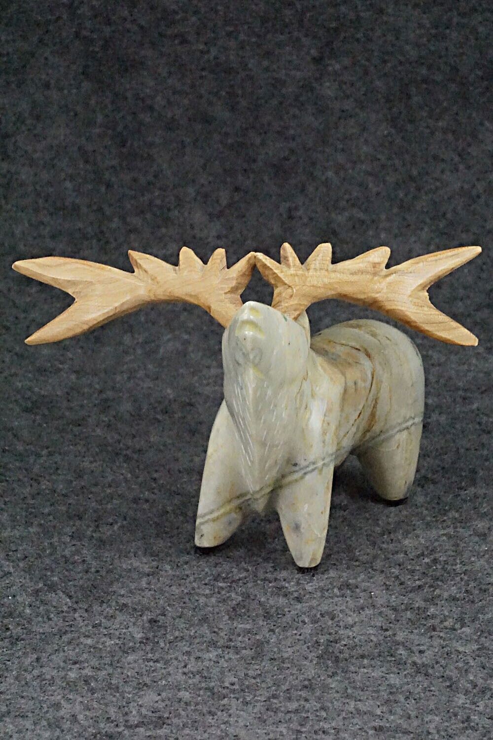 Elk Zuni Fetish Carving - Enrike Leekya