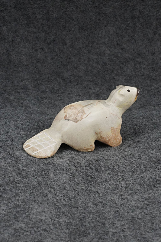 Beaver Zuni Fetish Carving - Enrike Leekya