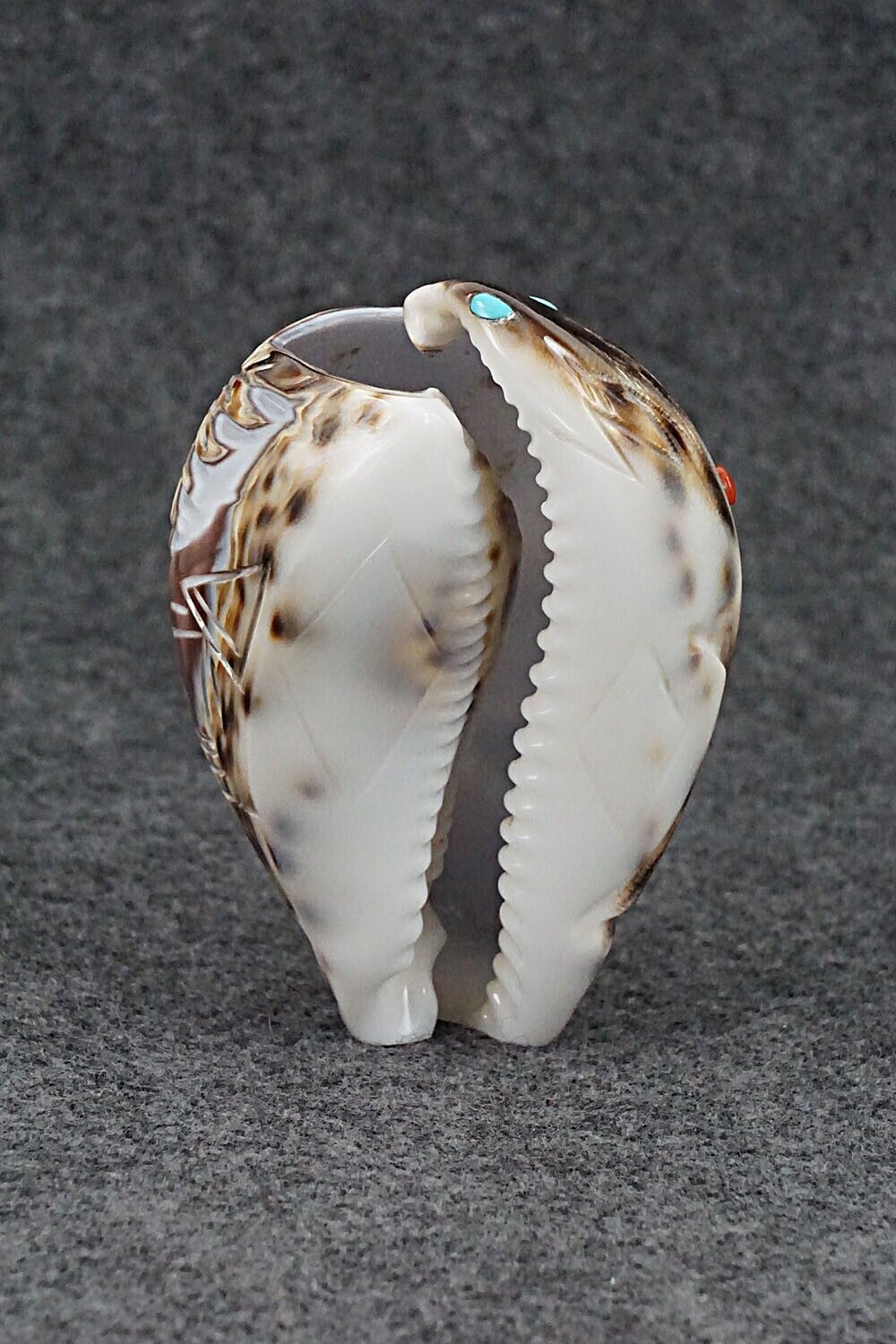 Eagle Zuni Fetish Carving - Daniel Chattin