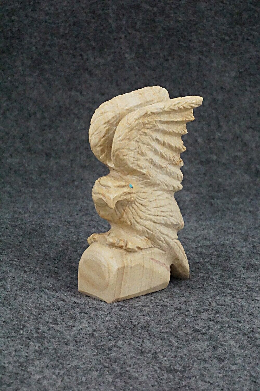 Eagle Zuni Fetish Carving - Tony Mackel