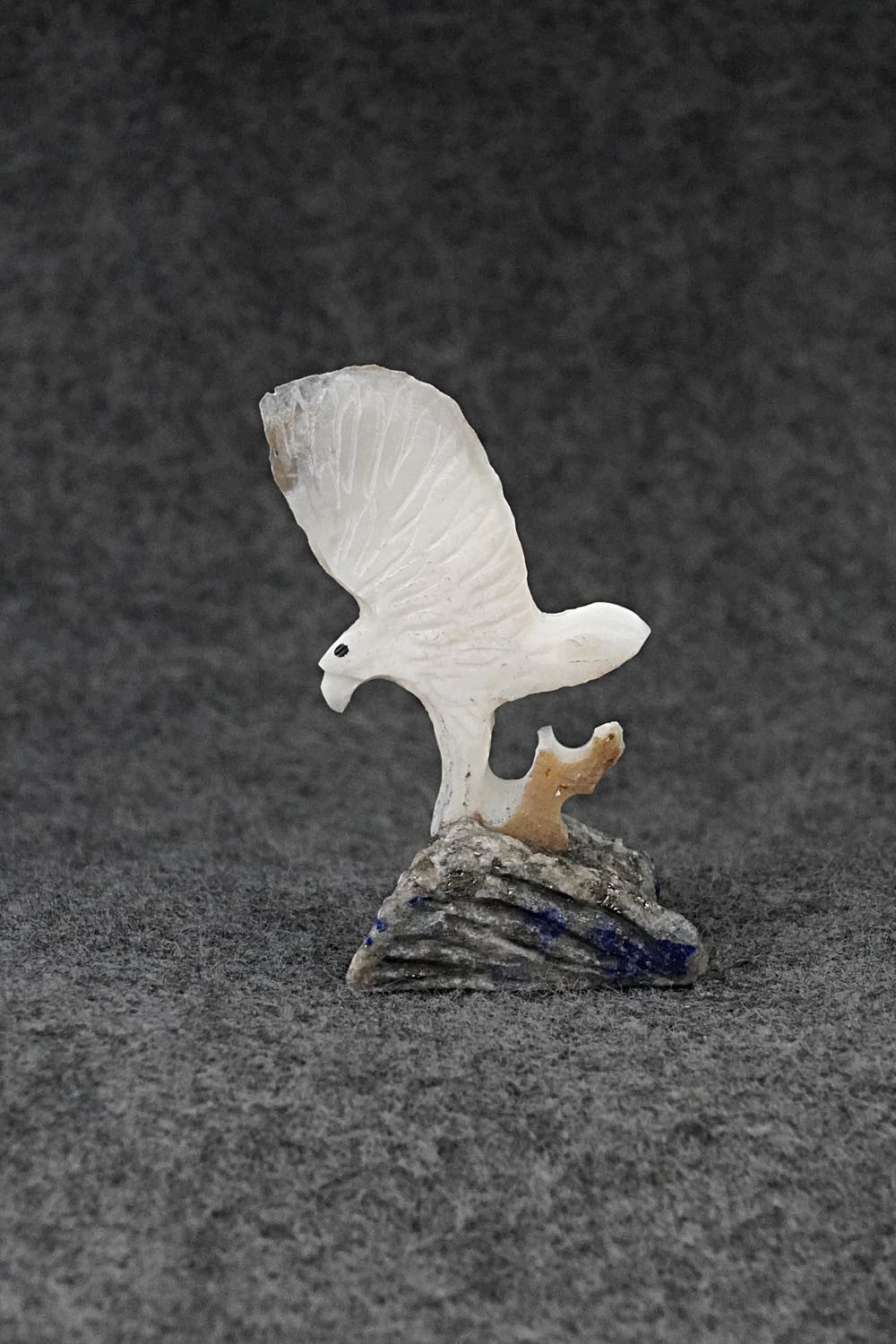 Eagle Zuni Fetish Carving - Ruben Najara