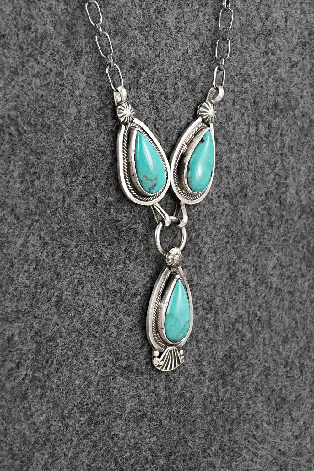 Turquoise & Sterling Silver Necklace - Verley Betone