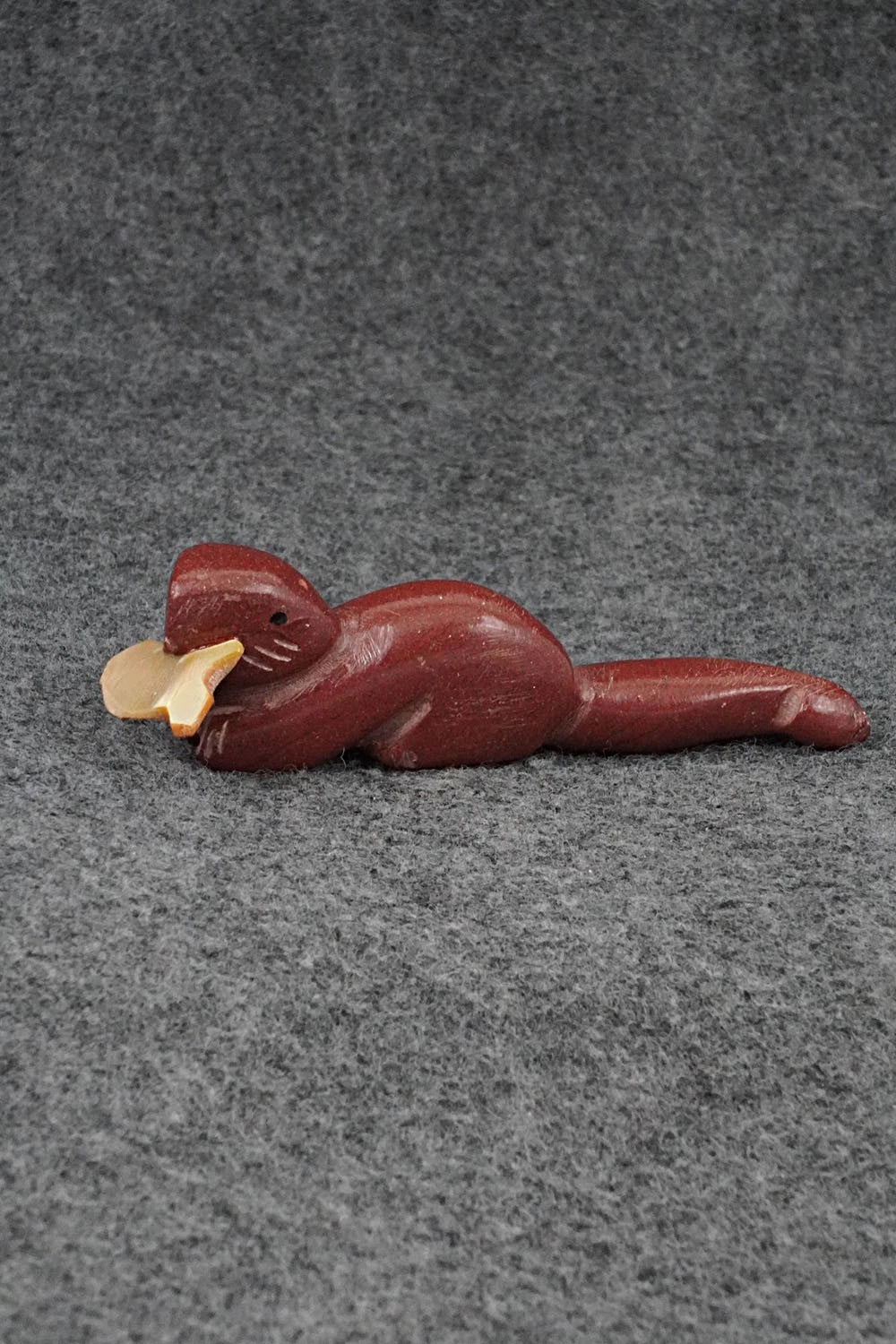 Otter Zuni Fetish Carving - Justin Red Elk