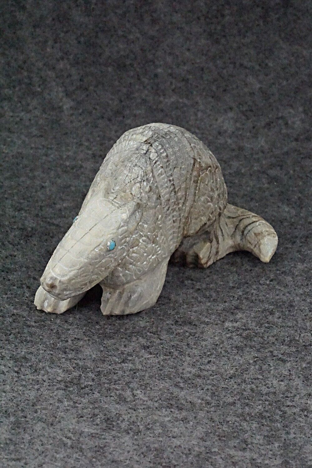 Armadillo Zuni Fetish Carving - Derrick Kaamasee