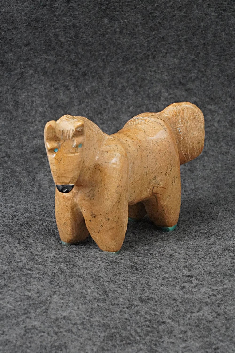 Horse Zuni Fetish Carving - Freddie Leekya