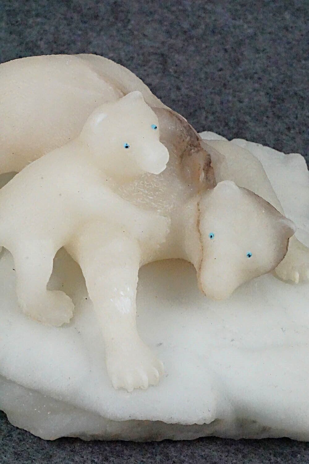 Polar Bear and Cub Zuni Fetish Carving - Travis Lasiloo