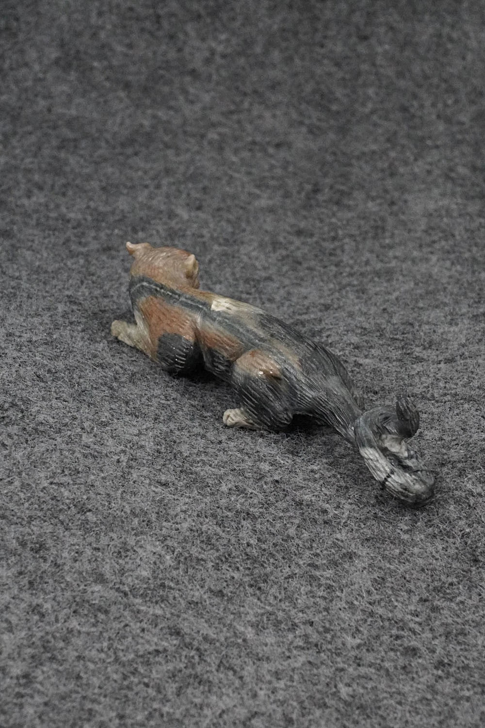Mountain Lion Zuni Fetish Carving - Lance Cheama