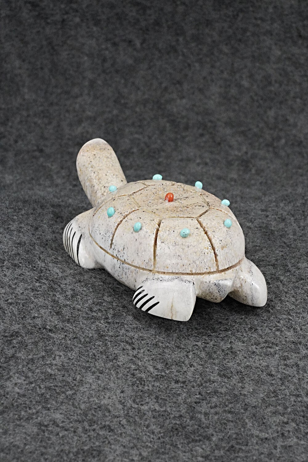 Turtle Zuni Fetish Carving - Claudia Peina