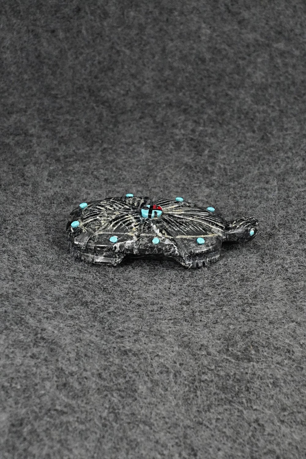 Turtle Zuni Fetish Carving - Danette Laate