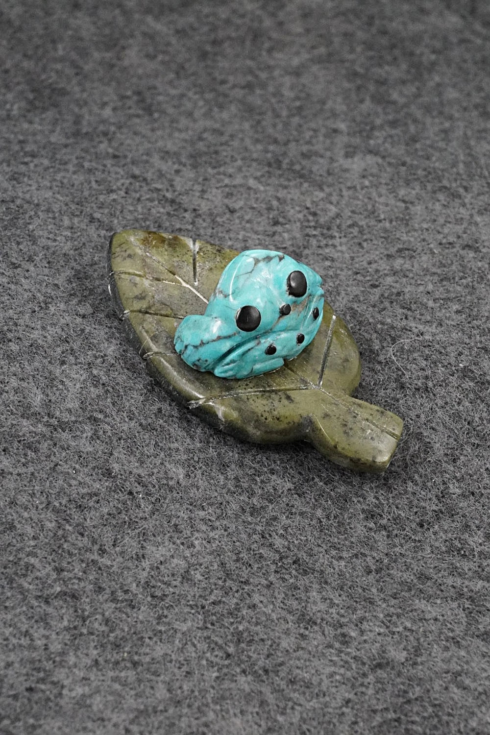 Frog Zuni Fetish Carving - Reynold Lunasee