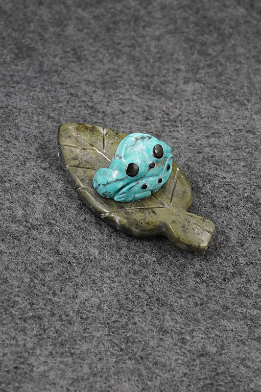 Frog Zuni Fetish Carving - Reynold Lunasee